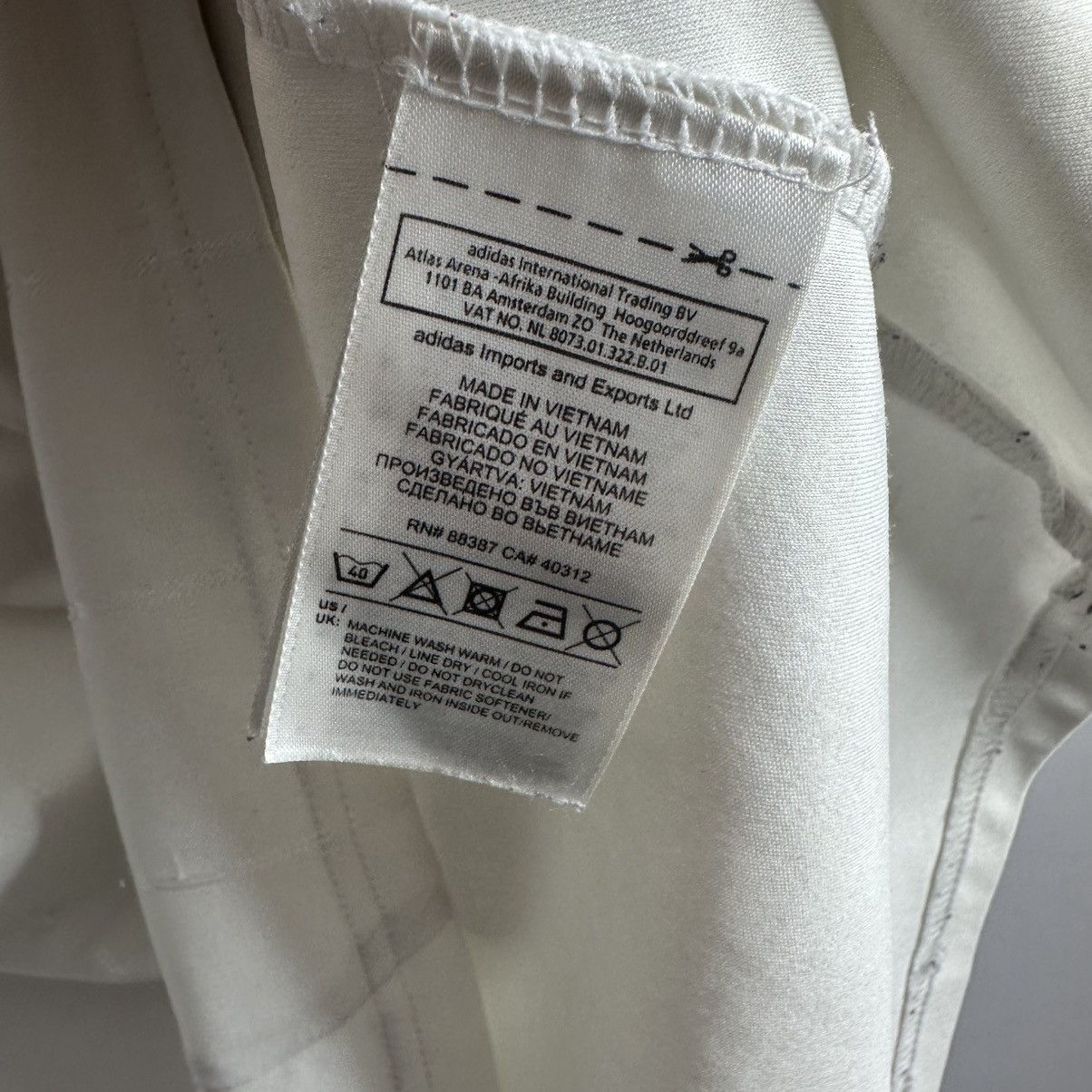 Adidas × Vintage Jersey Adidas Vintage Real Madrid Home 2012 Size US XL / EU 56 / 4 - 9 Thumbnail