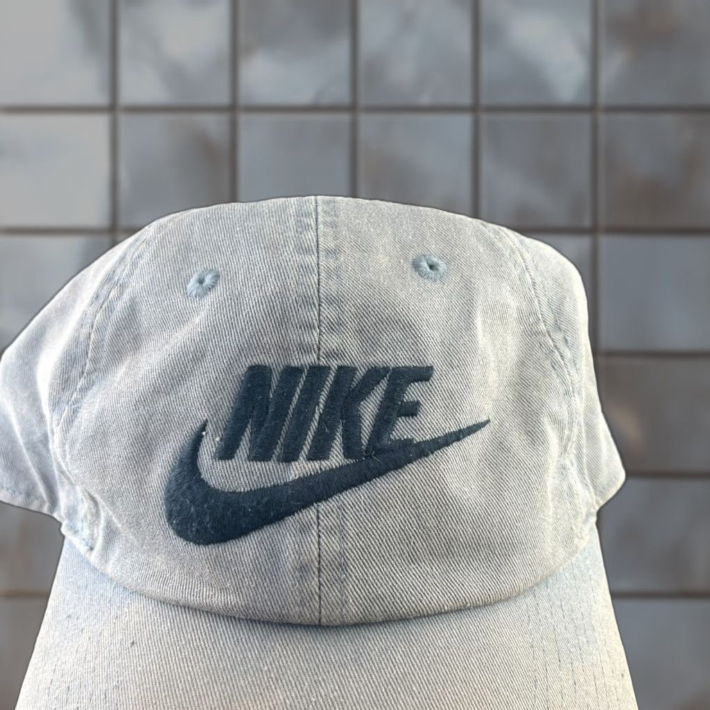 Nike VINTAGE Nike Sun Faded Y2K Strapback Hat Adjustable Baseball Cap Mens One Size Gray 90s Classic Adjustable Size ONE SIZE - 1 Thumbnail