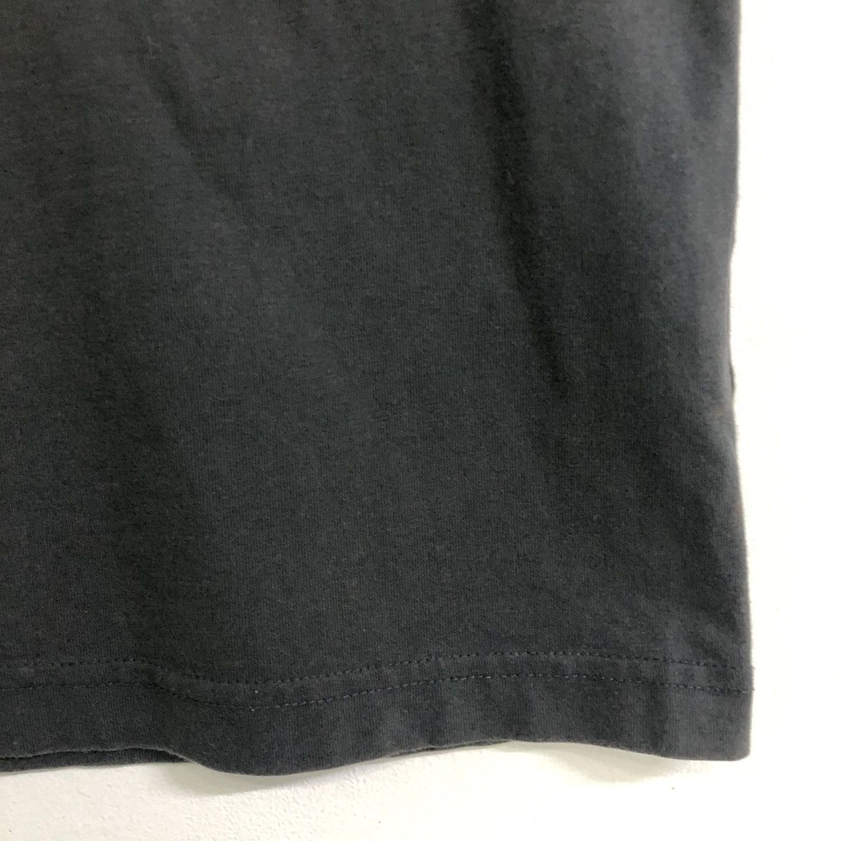 Kaws KAWS Tokyo First X Uniqlo Graphic Tshirt Size US L / EU 52-54 / 3 - 7 Thumbnail