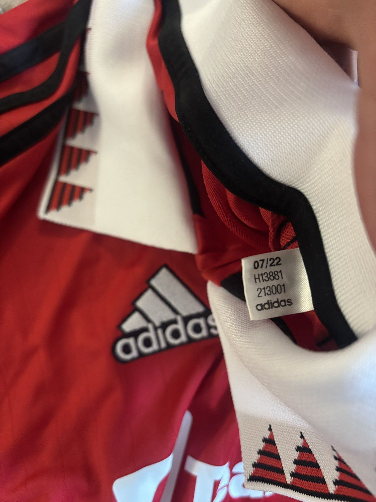 Adidas Manchester united 2023 home shirt brand new Size US L / EU 52-54 / 3 - 4 Thumbnail