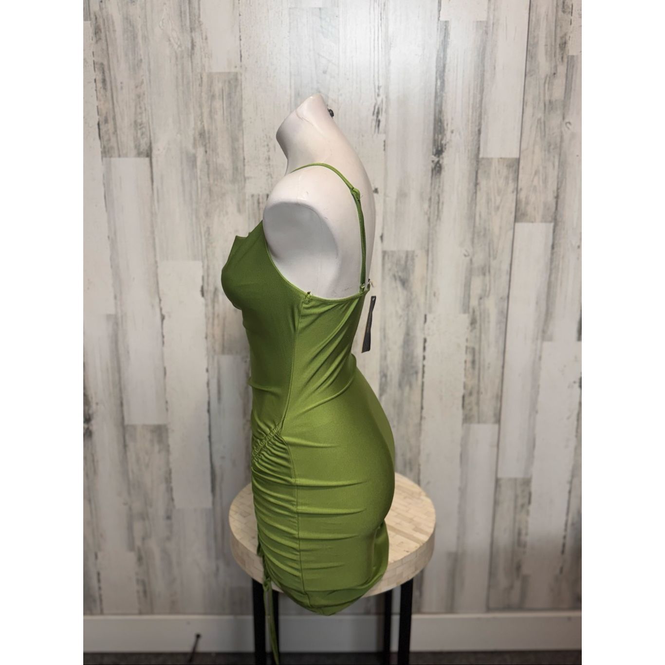 Other Inspired Hearts Green Satin Ruched Side Bodycon Dress – Size Size M / US 6-8 / IT 42-44 - 5 Thumbnail
