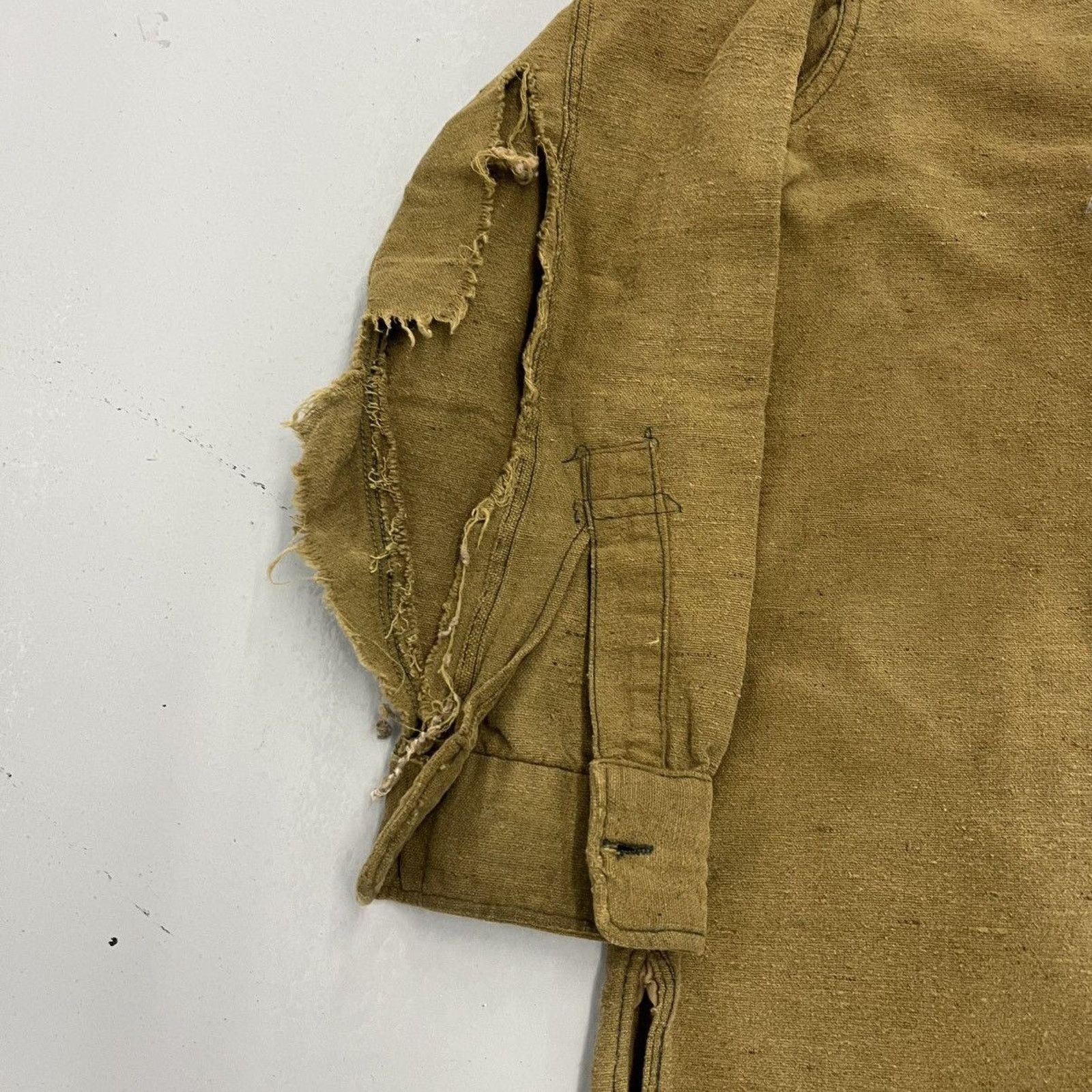 Other Vintage 30s 40s Tan Cotton Workwear Chin Strap Shirt Size US S / EU 44-46 / 1 - 3 Thumbnail