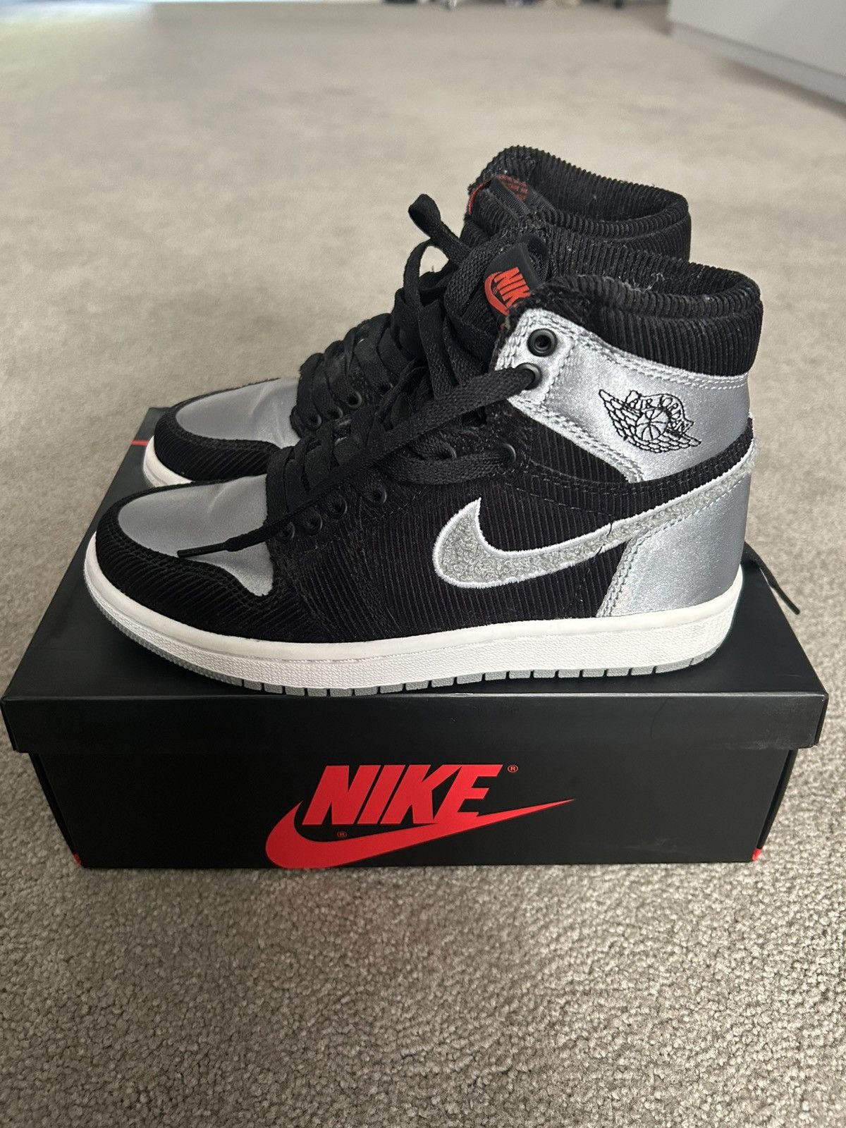 Jordan Brand × Nike Air Jordan 1 High Aleali May Satin Shadow 3.5Y Size US 5 / IT 35 - 1 Thumbnail