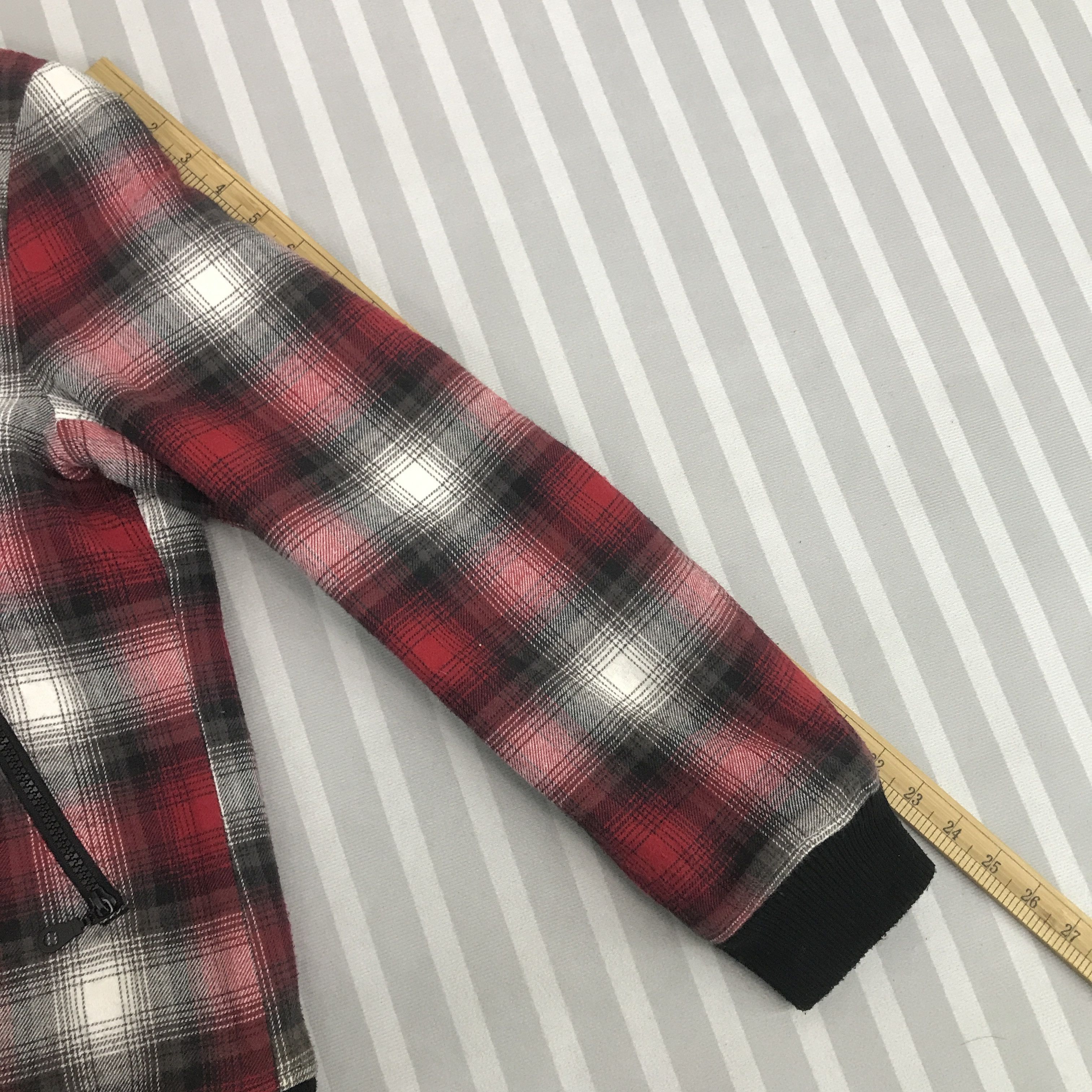 In The Attic × Japanese Brand × Vintage Vintage in the attic Flannel design hoodies style jacket Size US L / EU 52-54 / 3 - 6 Thumbnail
