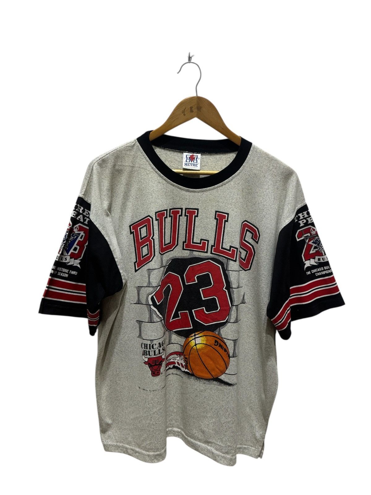 NBA × Vintage Vintage 90’s Chicago Bull Tee Size US L / EU 52-54 / 3 - 1 Thumbnail