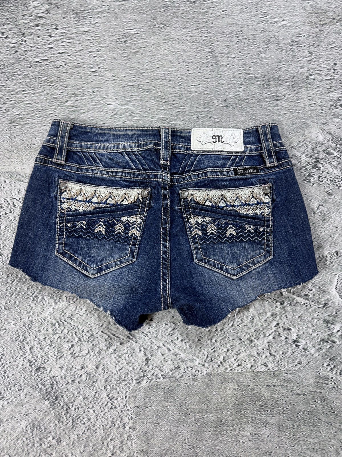 Miss Me Miss Me Mini Shorts denim vintage jeans Size 27" / US 4 / IT 40 - 1 Thumbnail