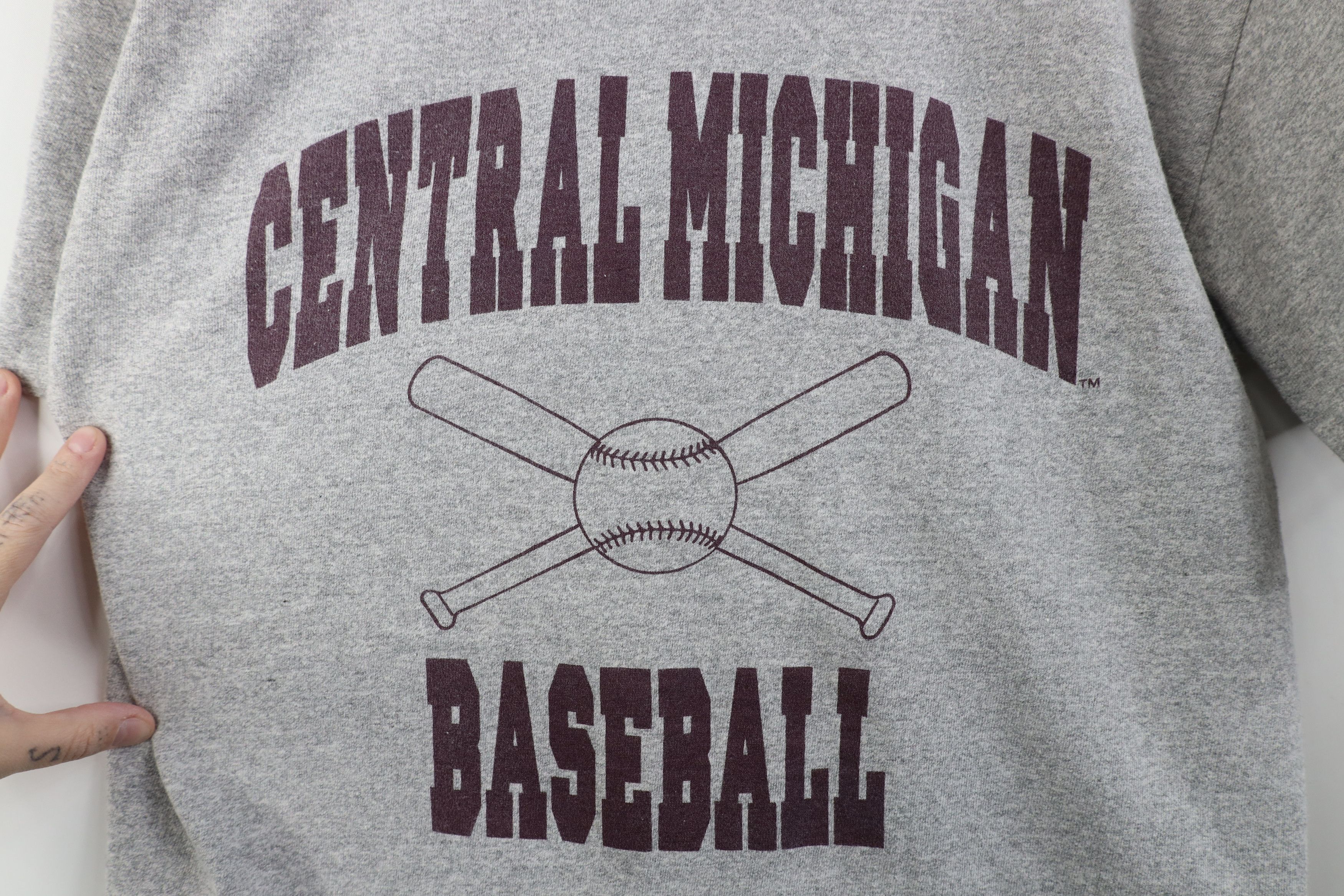 Vintage Vintage 90s Central Michigan University Baseball T-Shirt USA Size US L / EU 52-54 / 3 - 5 Thumbnail