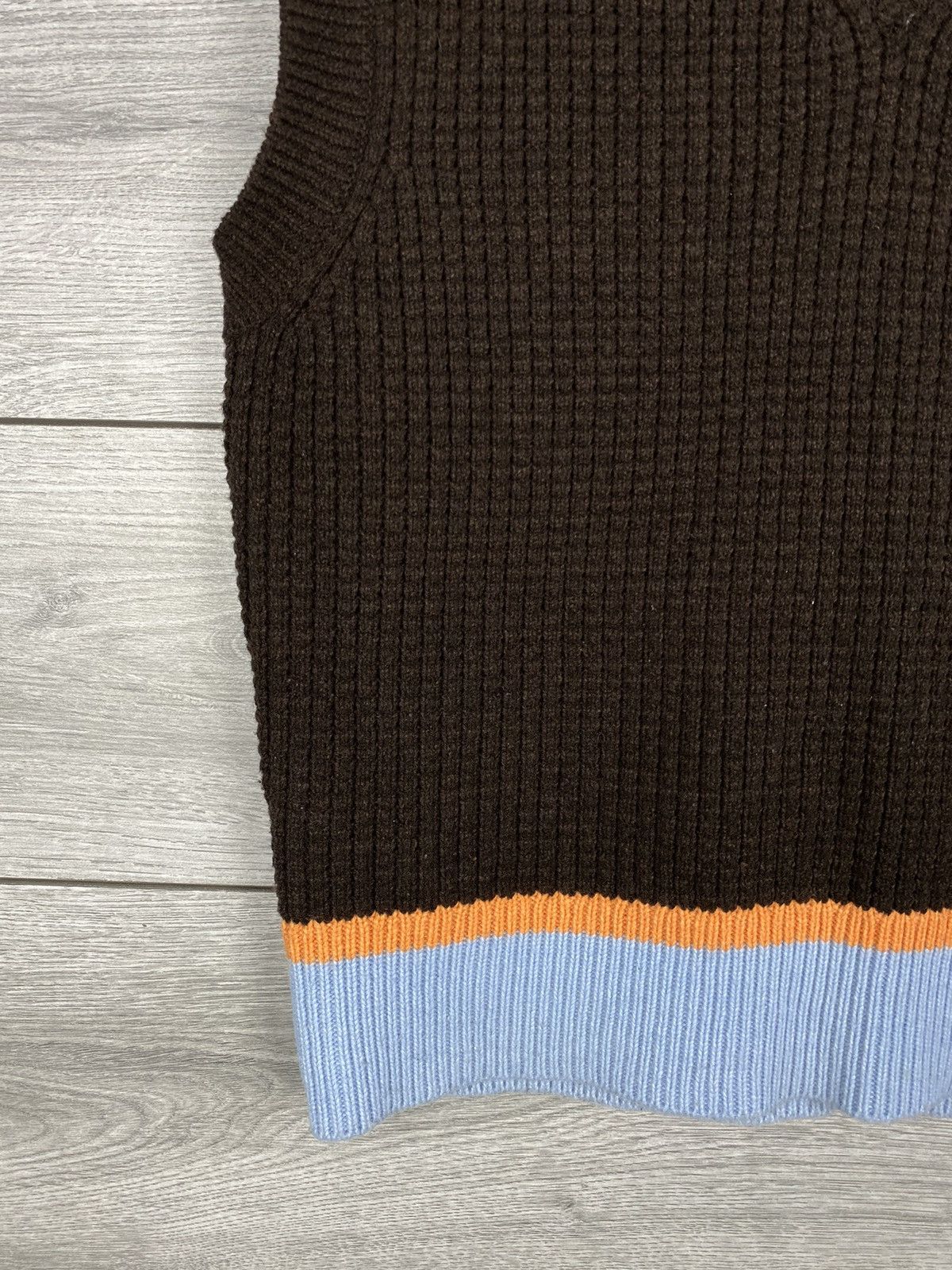 Marni Marni x Uniqlo V-Neck Knitted West Size XL / US 12-14 / IT 48-50 - 5 Thumbnail