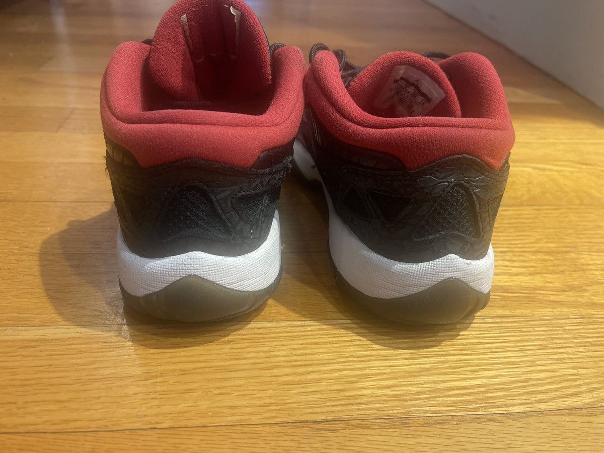 Jordan Brand Air Jordan 11 retro low IE Bred 2011 Size US 7 / EU 40 - 4 Thumbnail