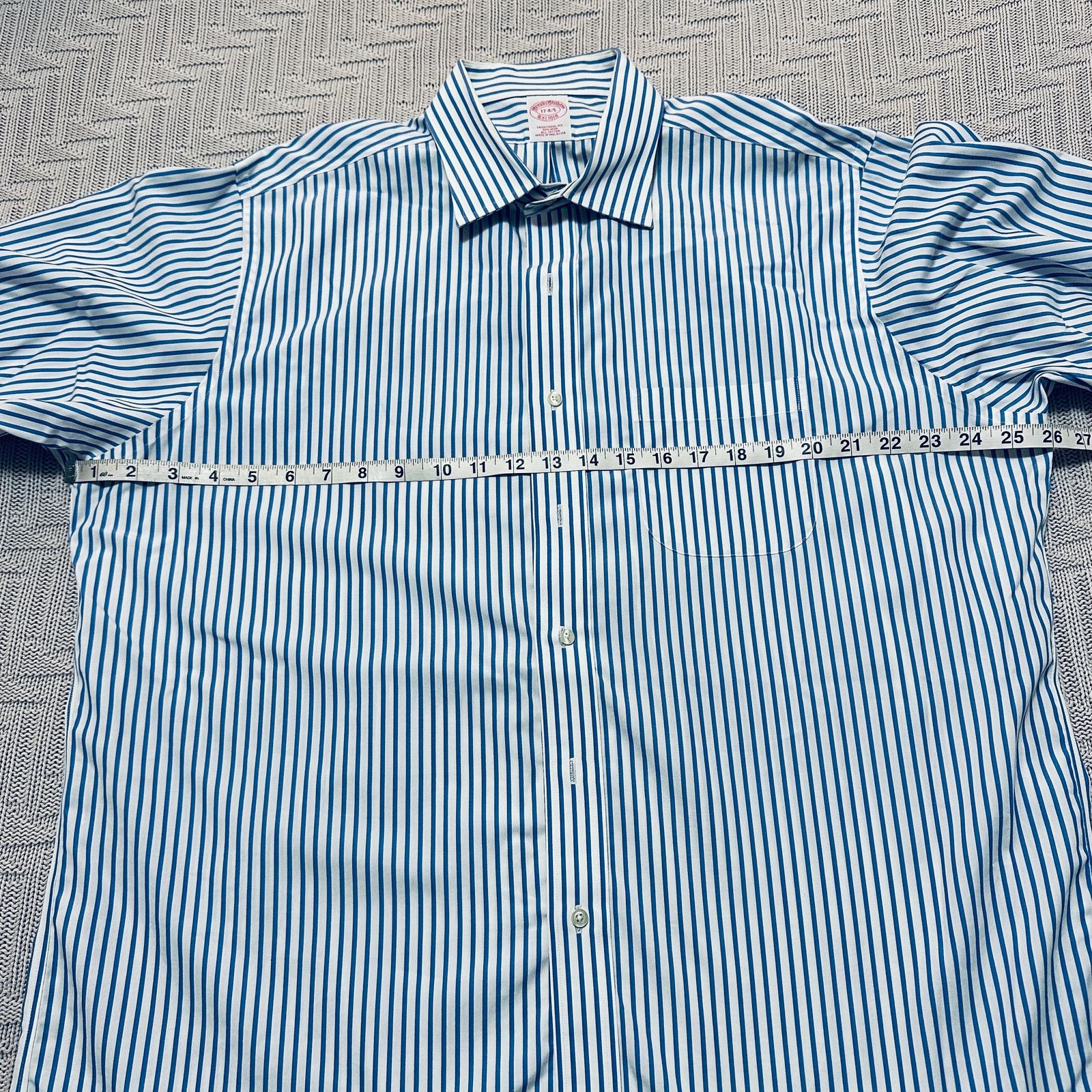 Brooks Brothers Brooks Brothers blue striped traditional fit button down Size US XL / EU 56 / 4 - 6 Thumbnail