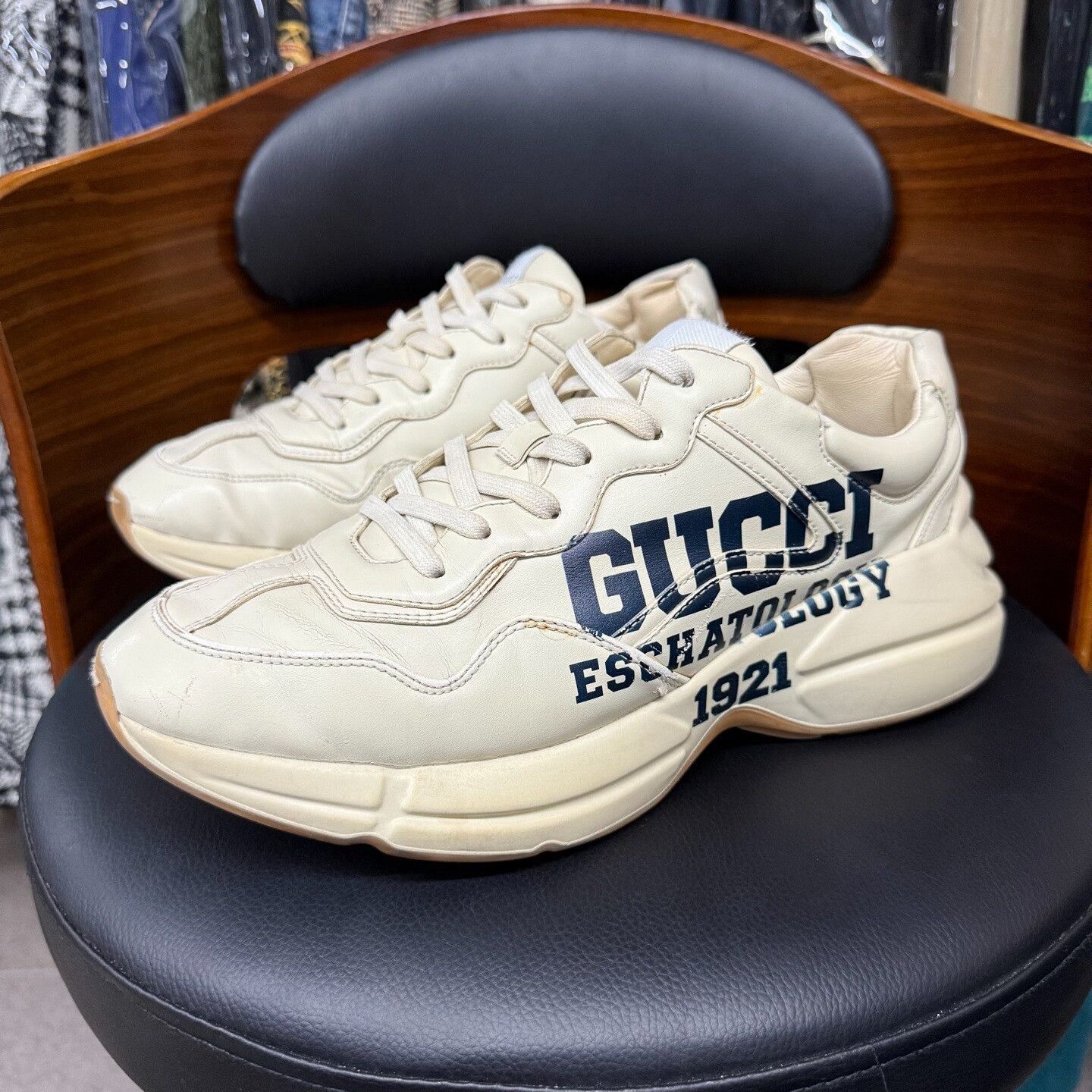 Gucci Gucci White Lowtop Sneakers 9.5 Men Size US 9.5 / EU 42-43 - 1 Thumbnail
