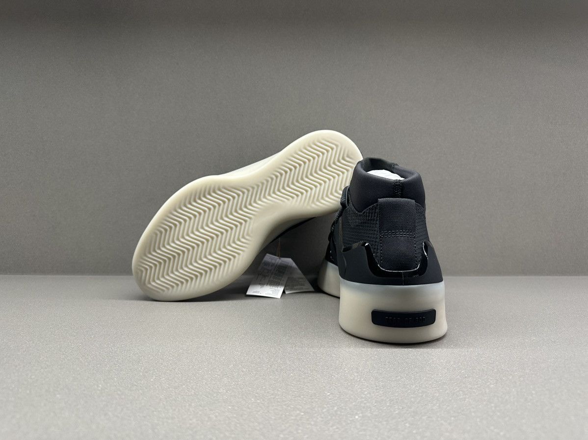 Adidas × Fear of God Adidas Fear of God Athletics 1 Basketball Carbon Size US 9 / EU 42 - 9 Thumbnail