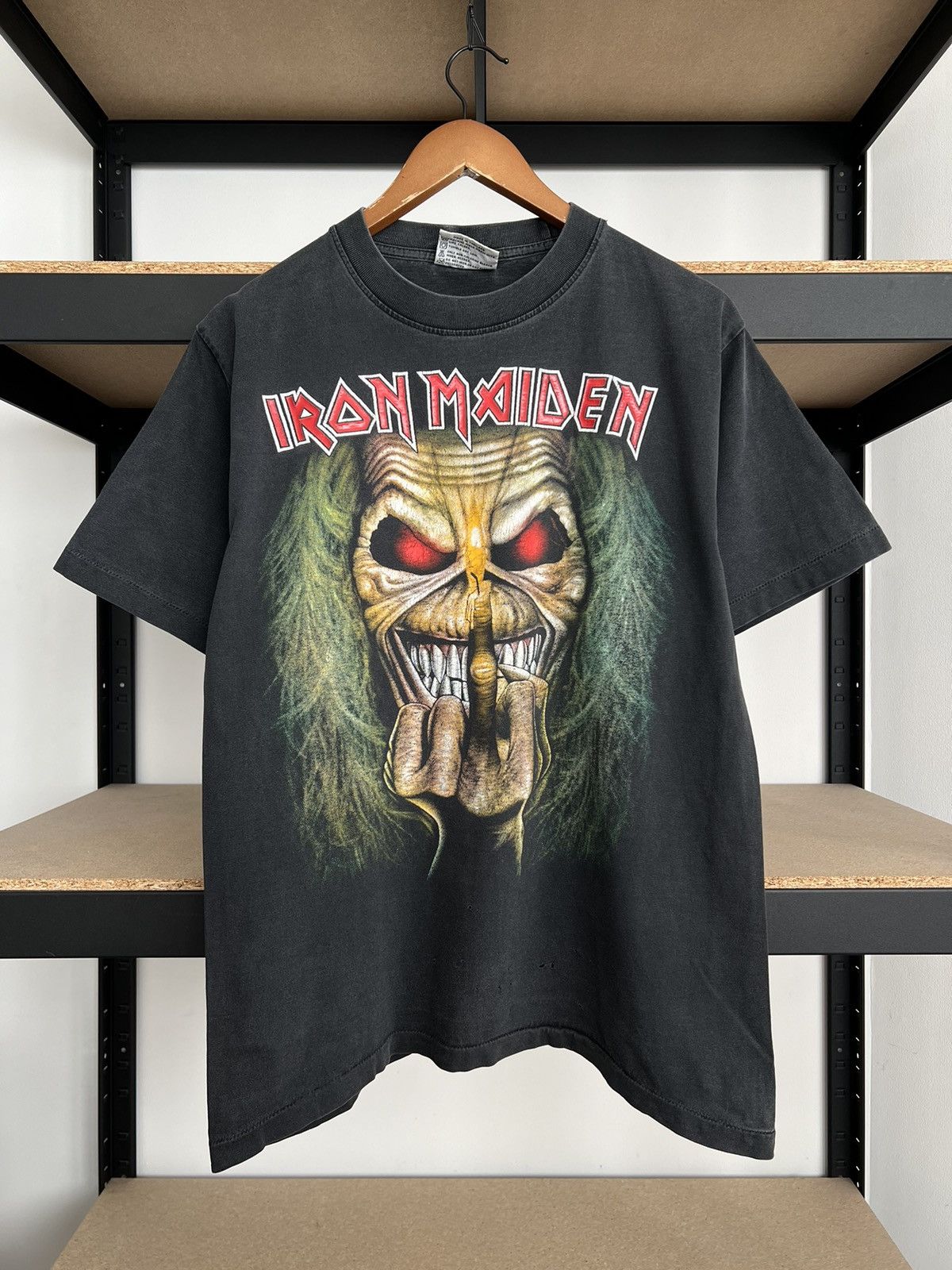 Band Tees Vintage 90s Iron Maiden Best of the Beast Black T-shirt Size US L / EU 52-54 / 3 - 3 Thumbnail