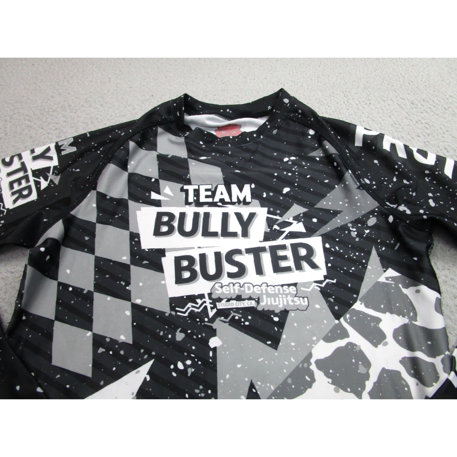 Vintage Komainu Apparel Rash Guard Shirt Mens Small Black Self-Defense Jiu Jitsu Team Bully Buster Graphic Print Long Sleeve Size US S / EU 44-46 / 1 - 2 Thumbnail