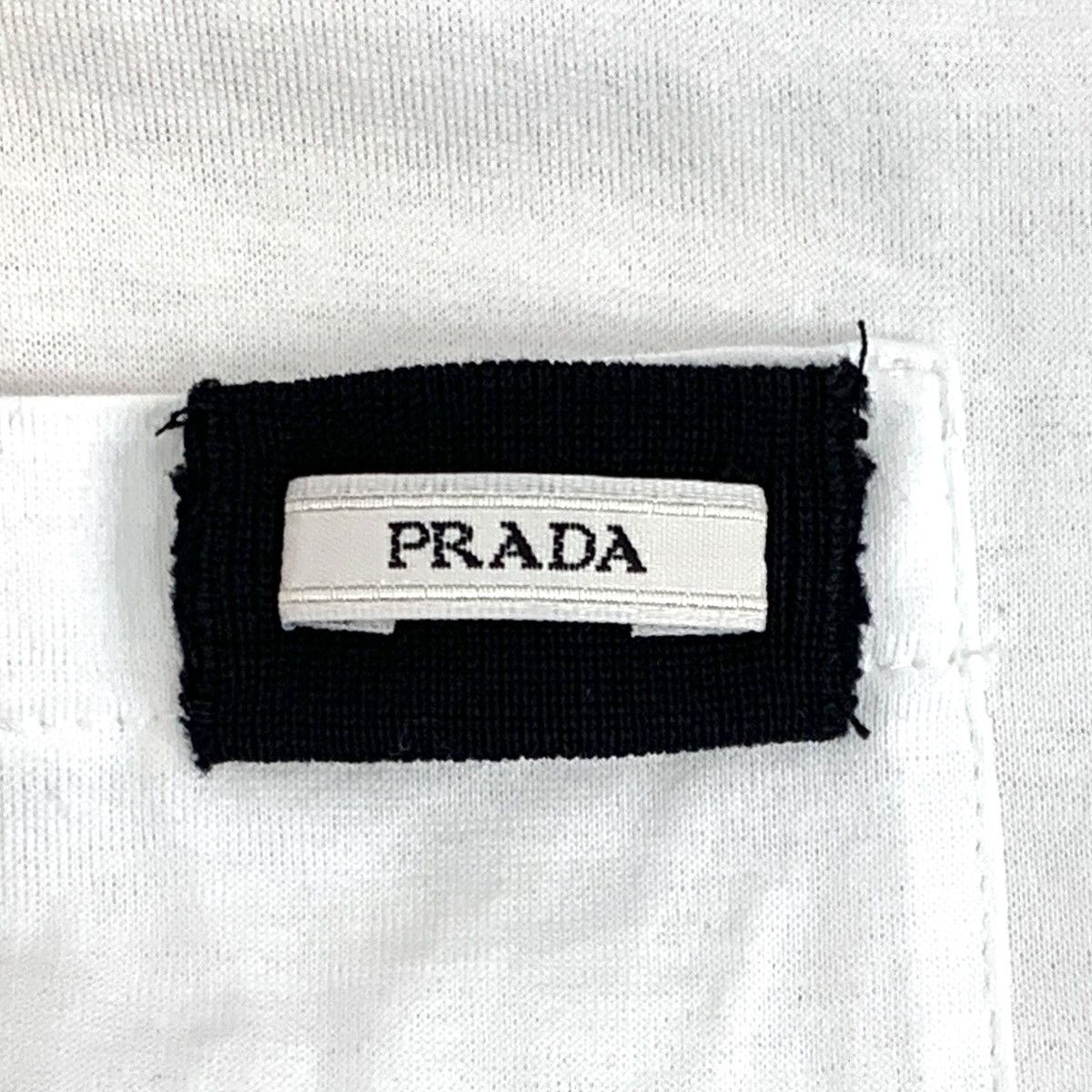Prada Prada Pocket Floral Embroidered Short Sleeve T-shirt K26WX Size US L / EU 52-54 / 3 - 5 Thumbnail