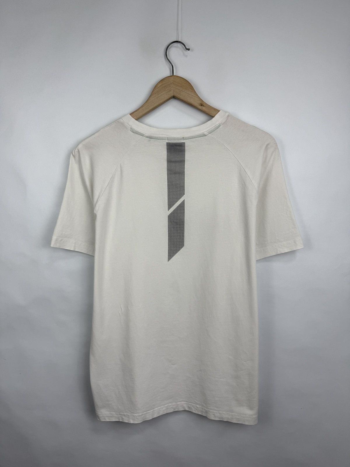 Hugo Boss 🇮🇹 Hugo Boss Luxury Classic T-Shirt Retro Rare Hype Y2K Size US L / EU 52-54 / 3 - 8 Thumbnail