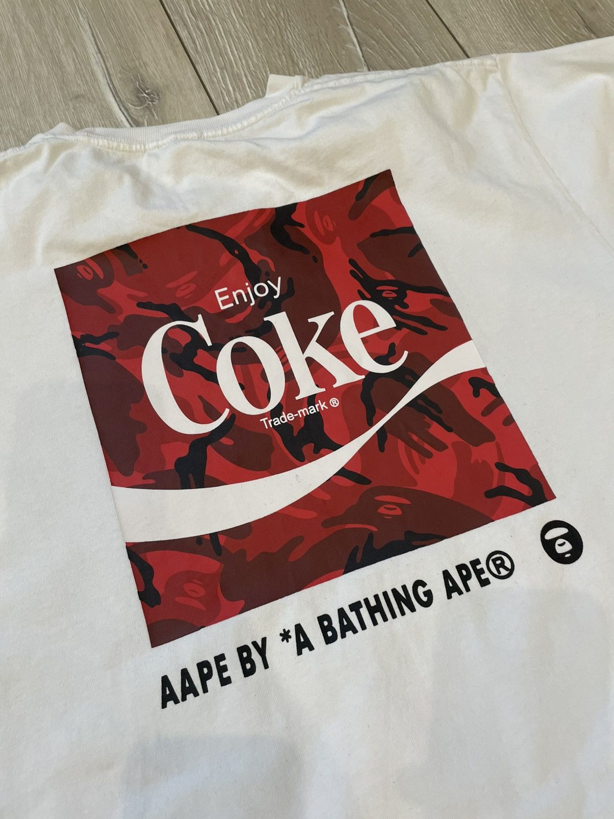 Bape × Coca Cola Aape by A Bathing Ape T-shirt size L Coca-Cola collaboration Size US L / EU 52-54 / 3 - 12 Thumbnail