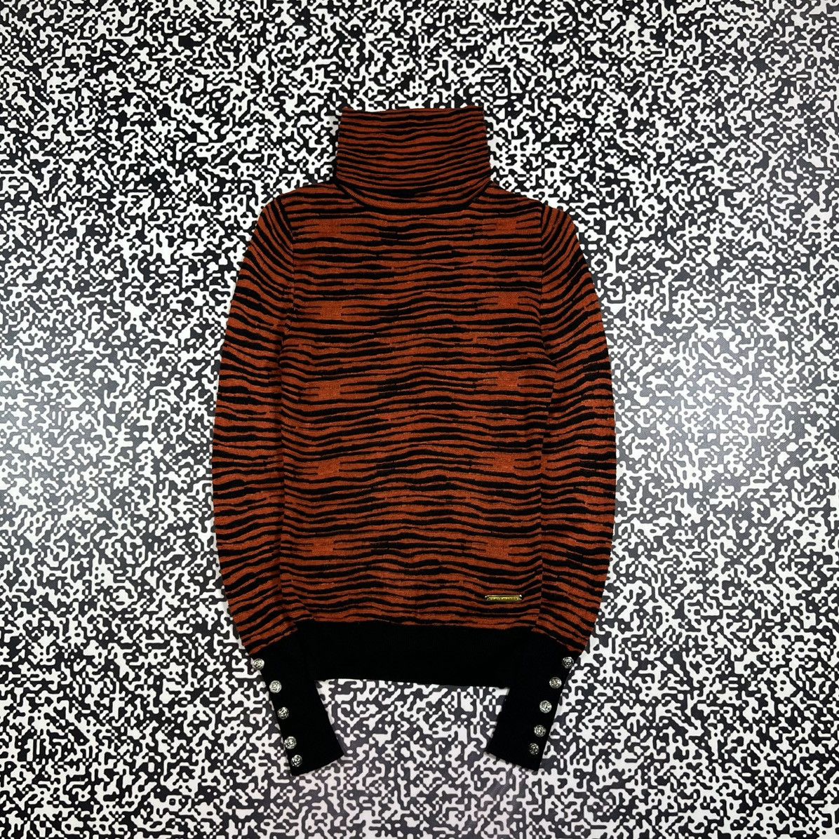 Versace Vintage Y2K Versace Tiger Striped Print Luxury Retro Sweater Size M / US 6-8 / IT 42-44 - 2 Thumbnail