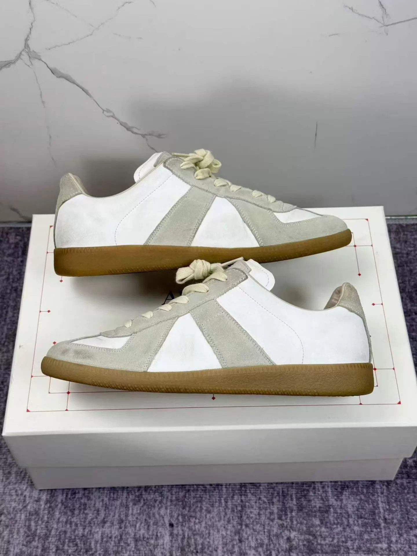 Maison Margiela MM Replica Calfskin Logo Strap Trainer Men White 41 Near New Size US 8 / EU 41 - 2 Thumbnail