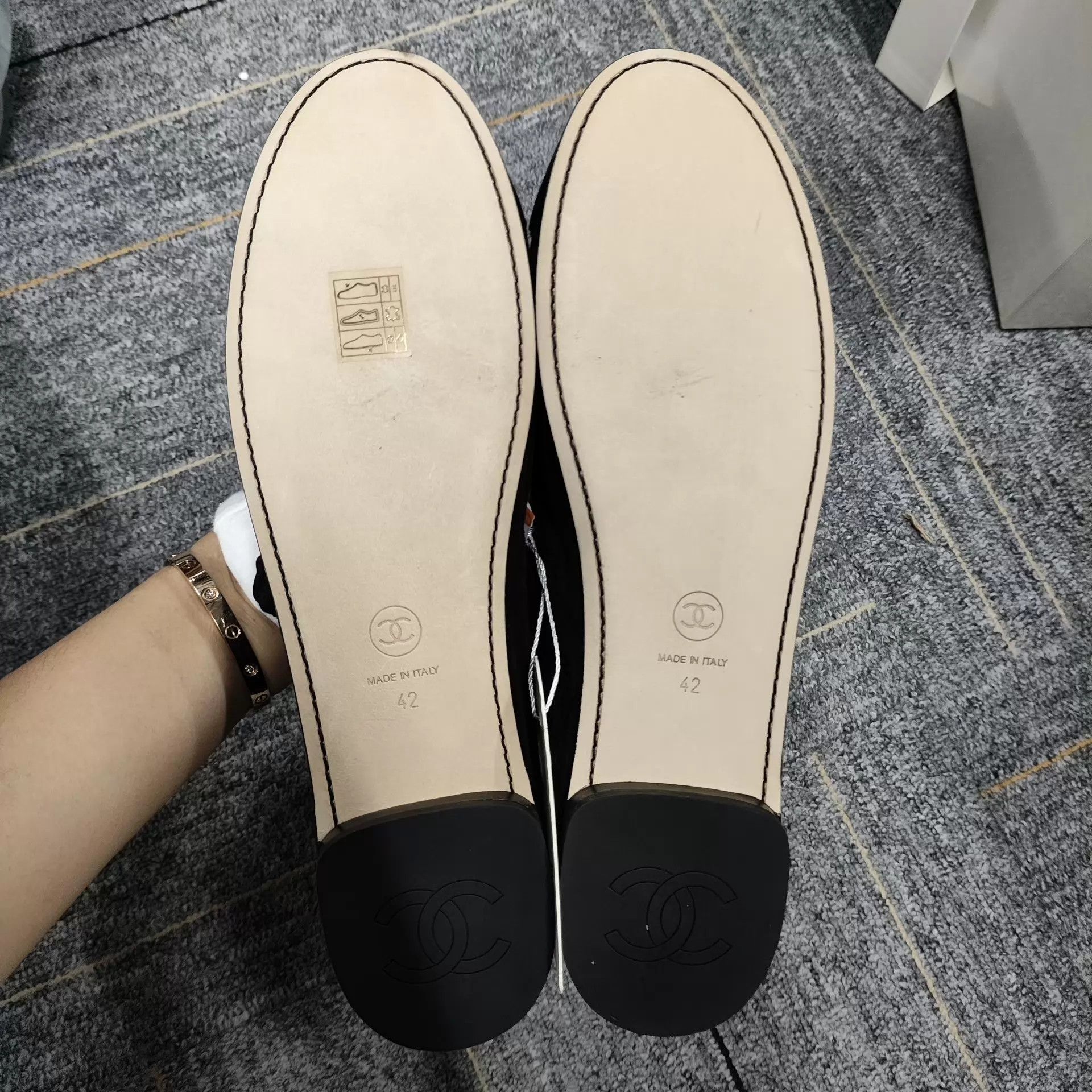 Chanel Chanel Suede Casual Flat Shoes Black Size 42 Size US 11.5 / IT 41.5 - 4 Thumbnail