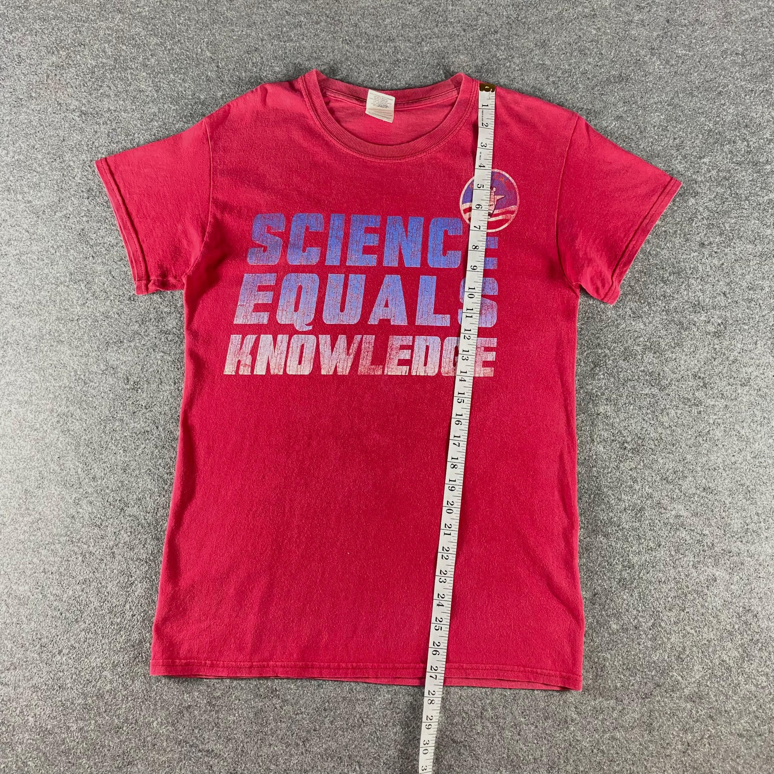 Other Vintage Science Equals Knowledge Tshirt Size US S / EU 44-46 / 1 - 4 Thumbnail