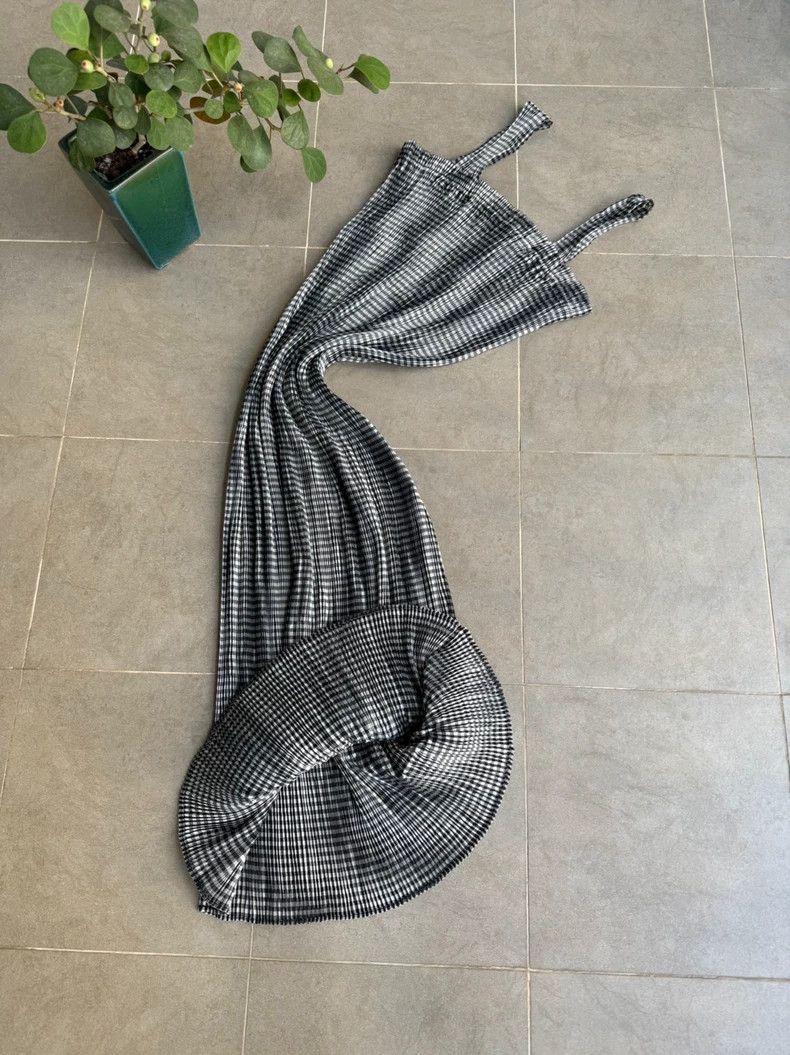 Issey Miyake Issey Miyake Grey main line halter dress Size S / US 4 / IT 40 - 5 Thumbnail