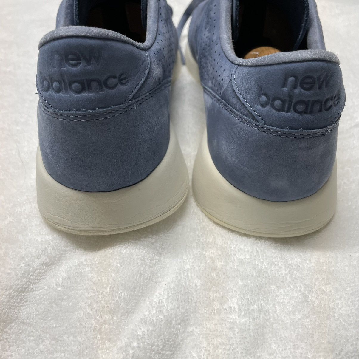 New Balance New Balance 420 Re-Engineered MRL420DA Blue Suede Size US 10 / EU 43 - 5 Thumbnail