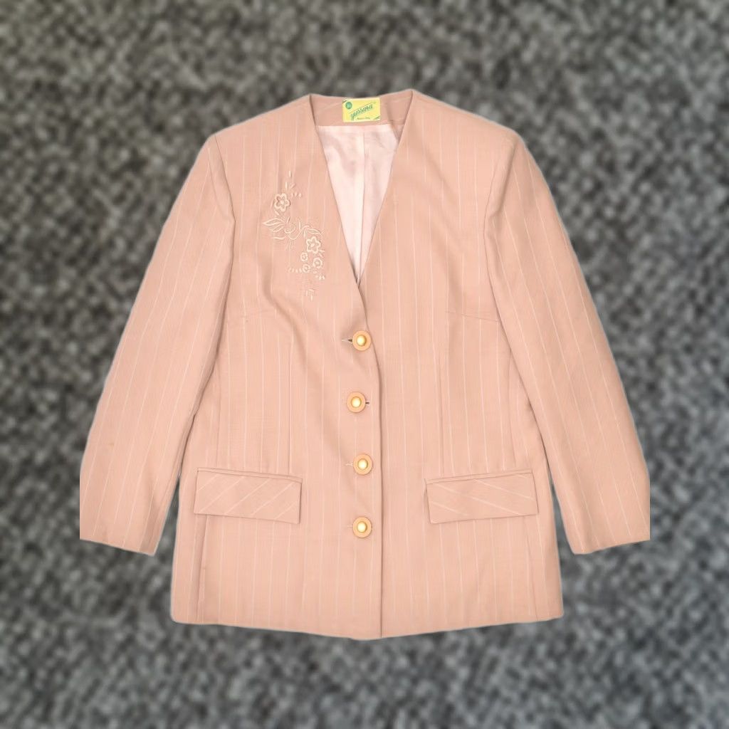 Vintage VINTAGE Womens Blazer Jacket XL Pink Pinstripe Polyester 4 Button IT 48 Size XL / US 12-14 / IT 48-50 - 1 Thumbnail