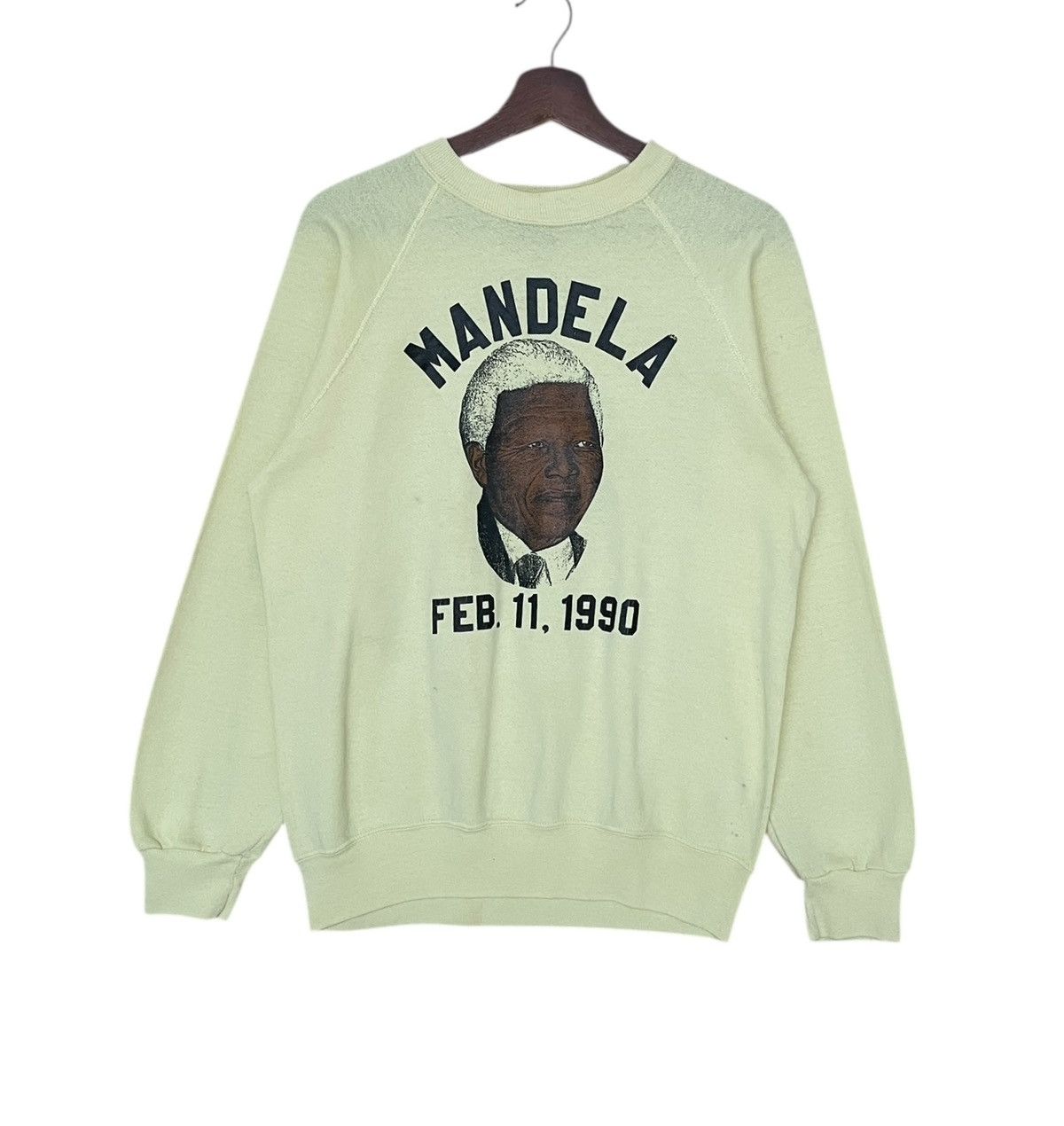 Vintage Vintage Nelson Mandela Sweatshirt 1990s Size US L / EU 52-54 / 3 - 1 Thumbnail