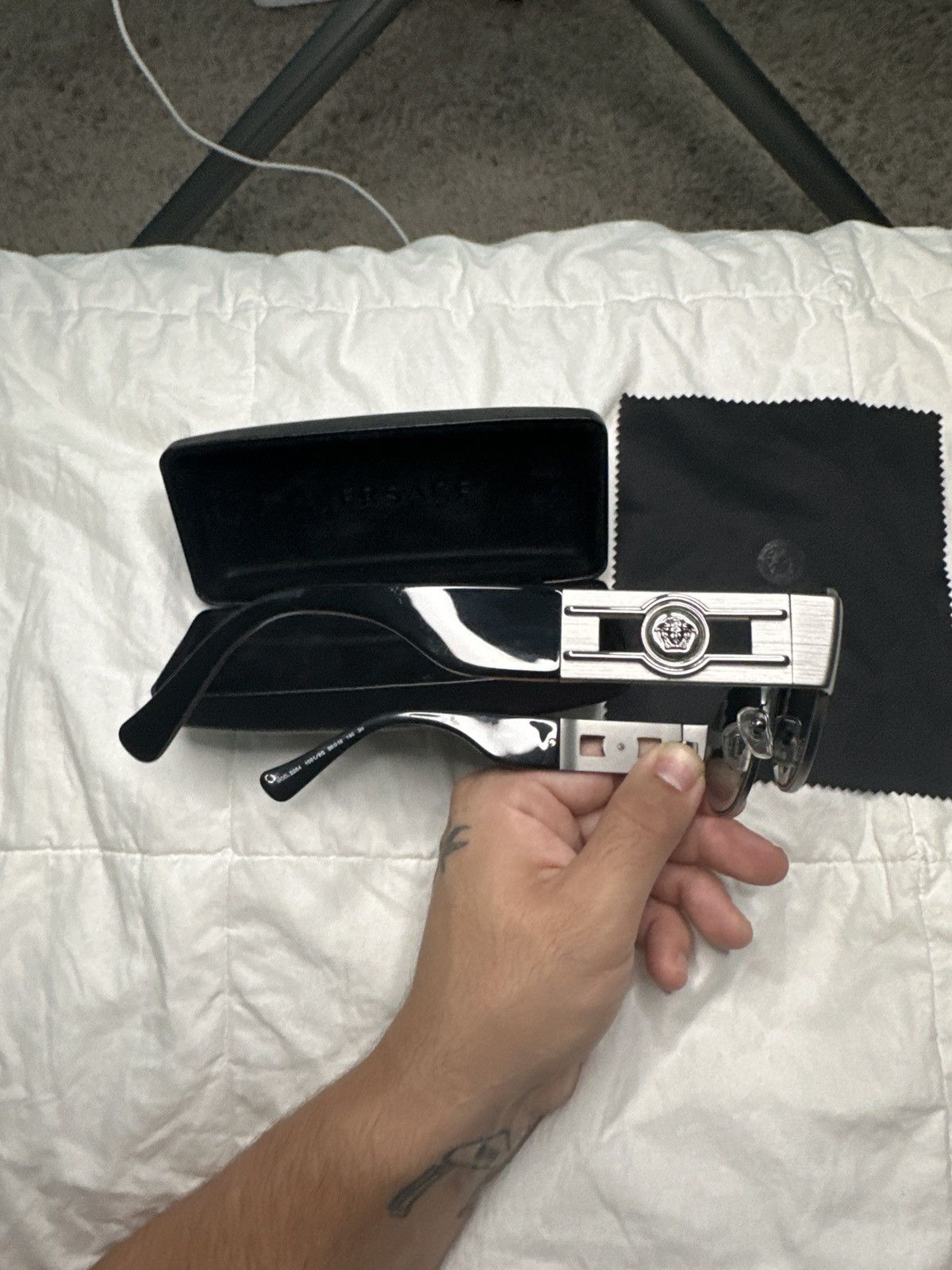 Versace Black and grey Versace sunglasses purchased from neiman Size ONE SIZE - 10 Thumbnail