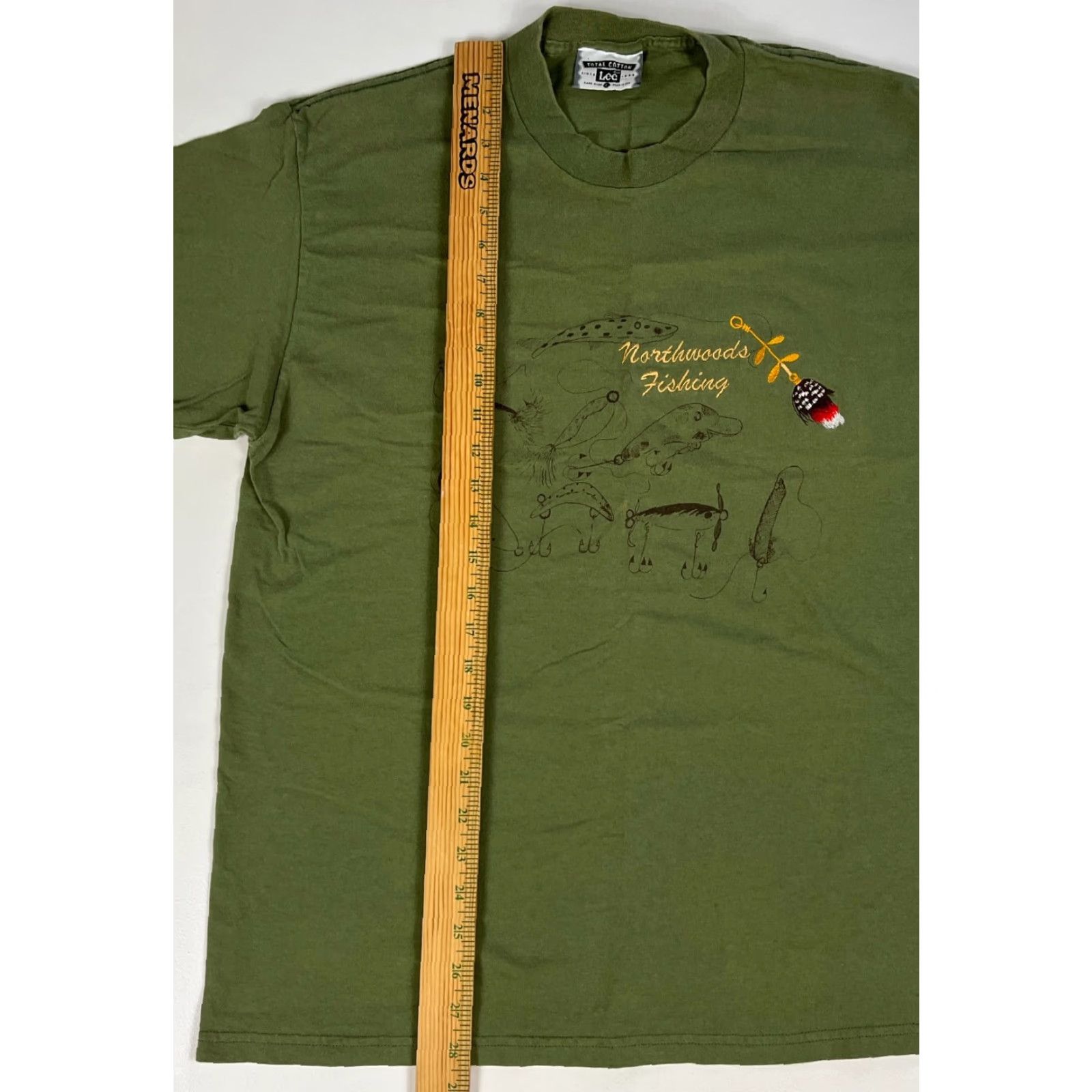 Lee VINTAGE Lee Men's Northwoods Fishing T-Shirt Embroidered Made in USA Sz L Green 90s 1990s Summer Fishing Mens Shirt Size US L / EU 52-54 / 3 - 6 Thumbnail