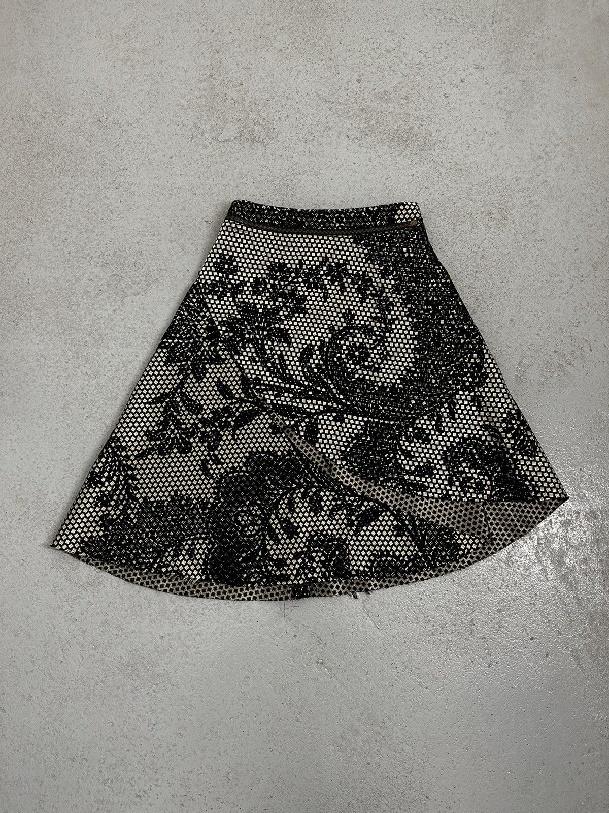 A.F. Vandevorst A.F.Vandevorst Fall 2004 Runway Skirt Size 25" / US 0 / IT 36 - 1 Thumbnail