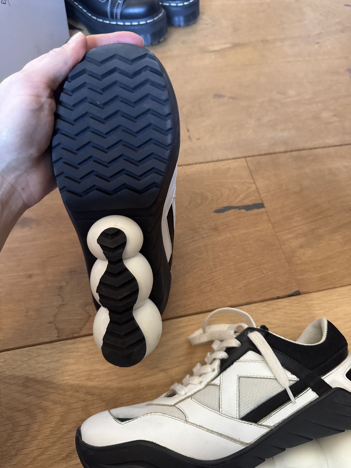 Christopher Kane Christopher Kane Looner Sneakers Size US 9 / IT 39 - 2 Thumbnail