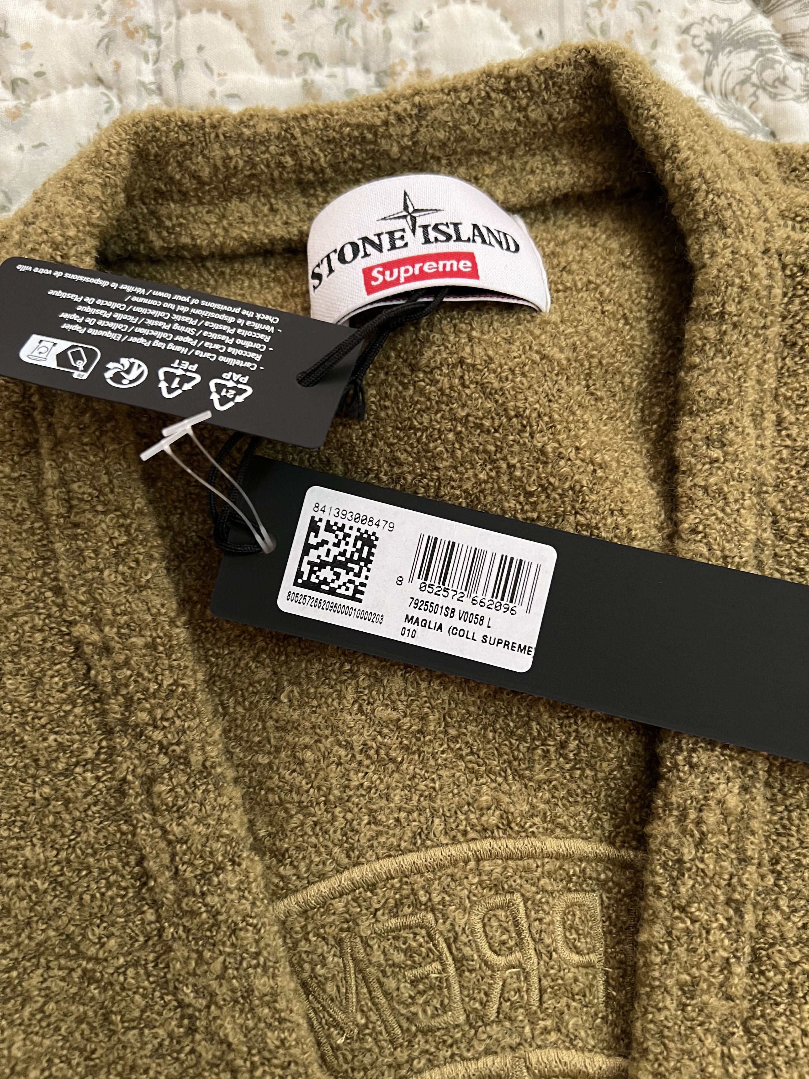 Stone Island × Supreme Supreme Stone Island Bouclé Cardigan olive M Size US M / EU 48-50 / 2 - 11 Thumbnail