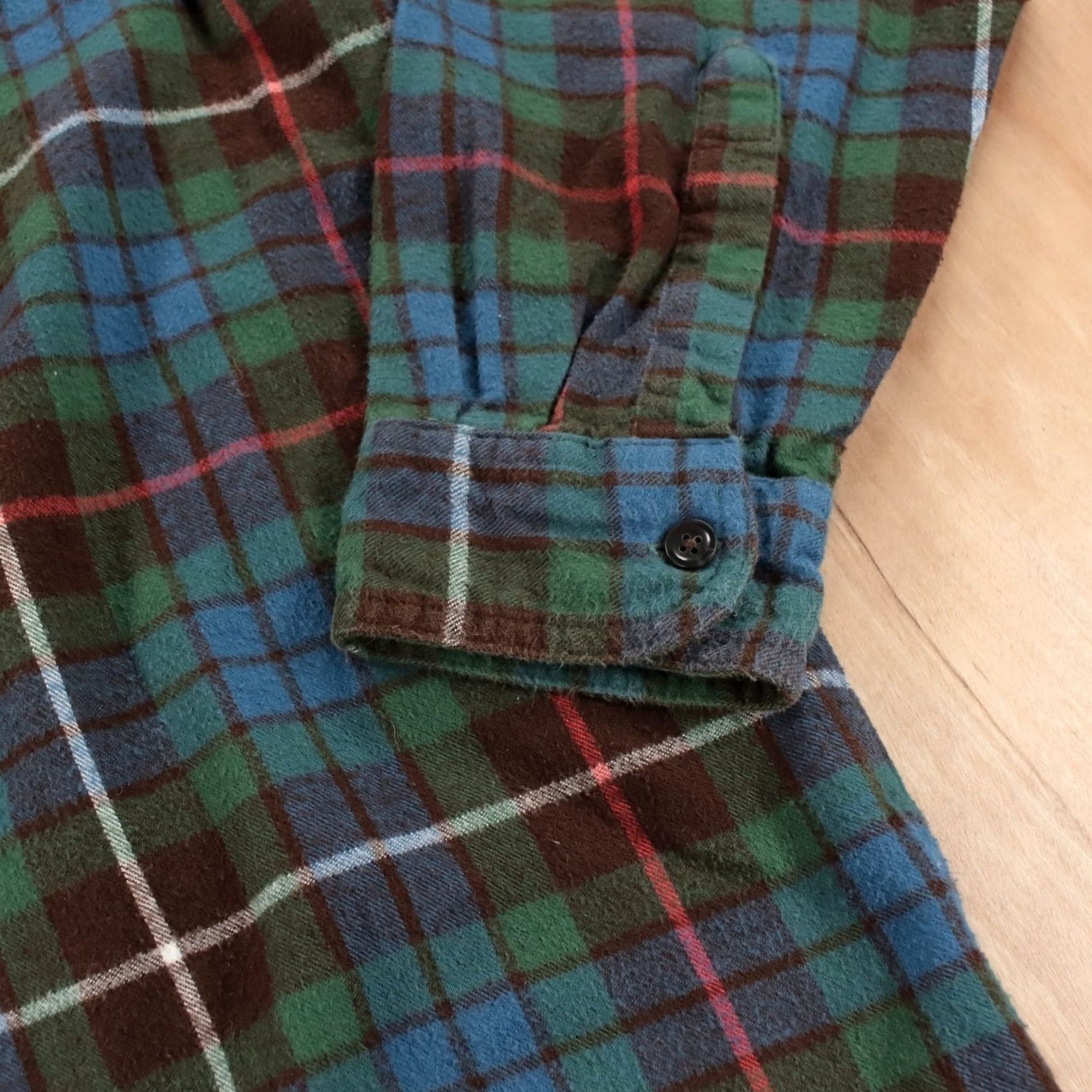 Vintage VINTAGE LL BEAN Traditional Fit scotch tartan plaid cotton flannel shirt LARGE Mens Size US L / EU 52-54 / 3 - 4 Thumbnail