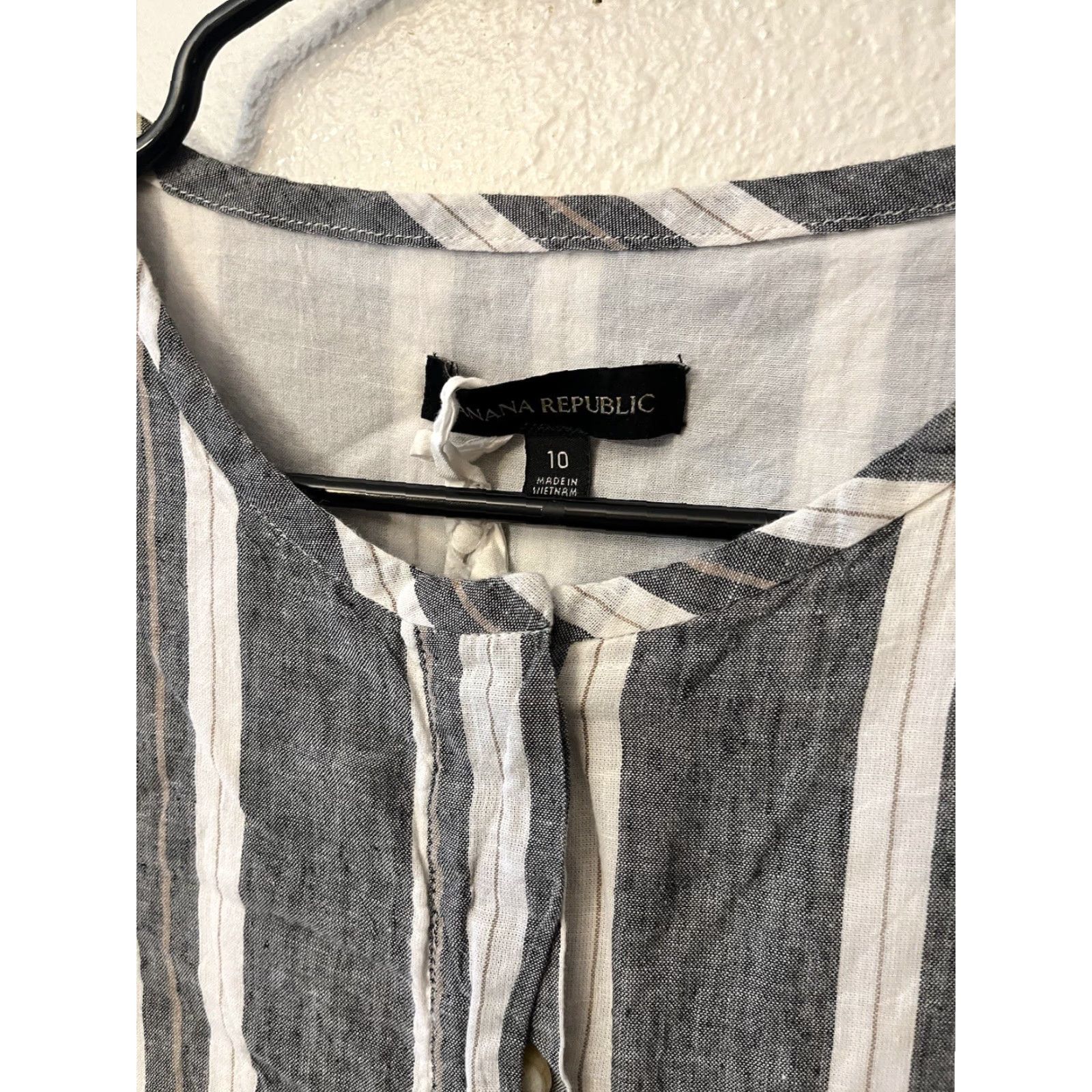 Banana Republic VINTAGE Banana Republic Women's Romper Size 10 Gray Linen-Blend Belted Casual Travel Size 32" / US 10 / IT 46 - 3 Thumbnail