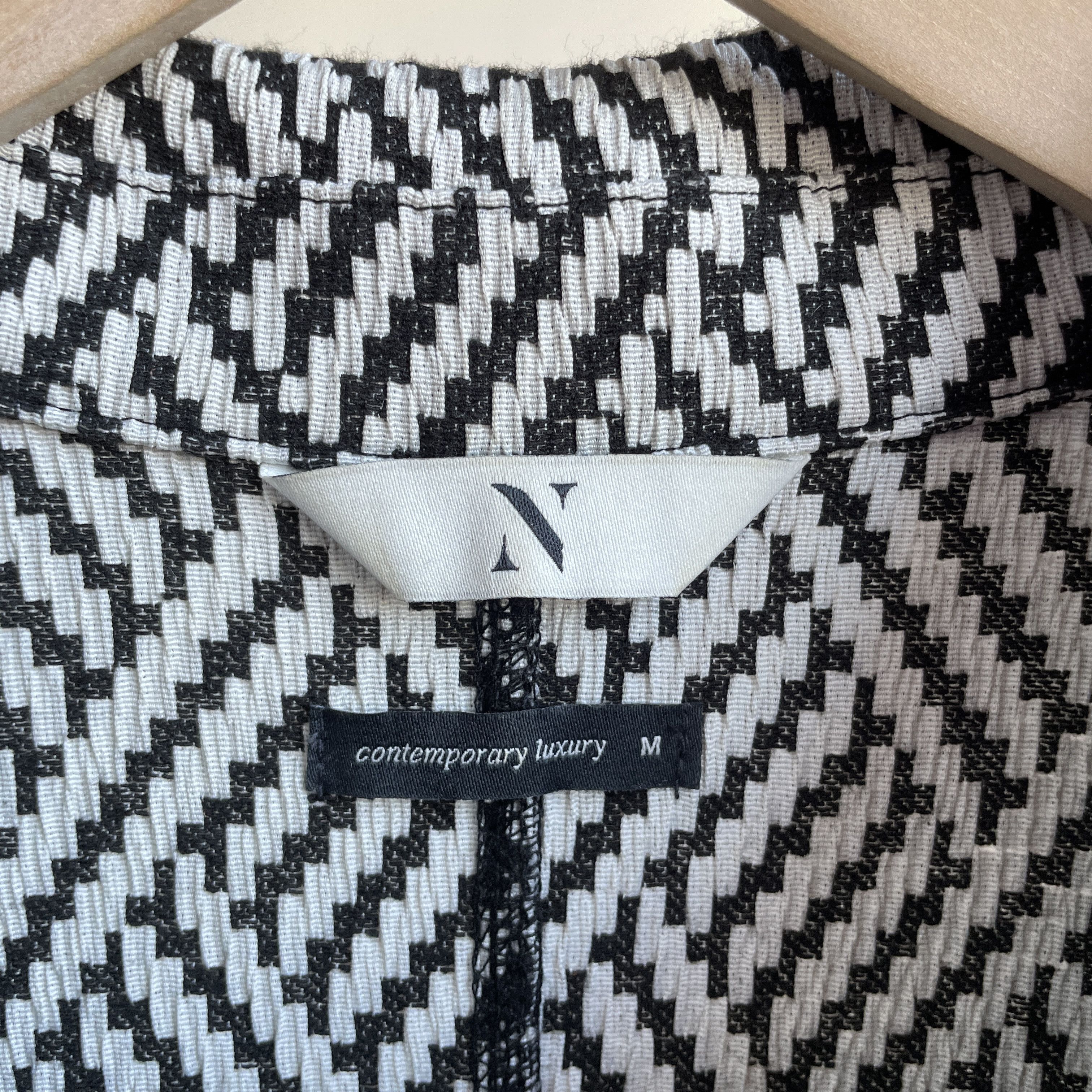 Other NOVU Woven Pattern Zip Polo T-Shirt Size M Size US M / EU 48-50 / 2 - 6 Thumbnail