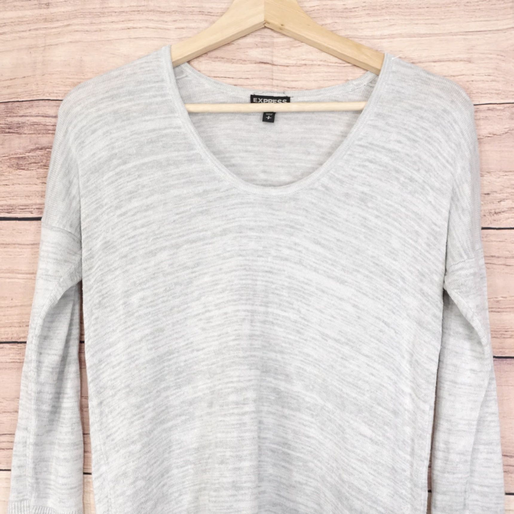 Express EXPRESS Women's Sweater Shirt Pullover Lightweight Knit S Small Gray / Gray Light Rayon Pullover Sweater 90s? Size S / US 4 / IT 40 - 2 Thumbnail