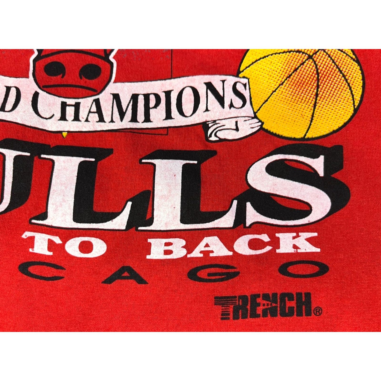 NBA VINTAGE Chicago Bulls 1992 Back To Back NBA Champions T-Shirt Men L Red 90s Graphic Trench Made in USA Size US L / EU 52-54 / 3 - 5 Thumbnail