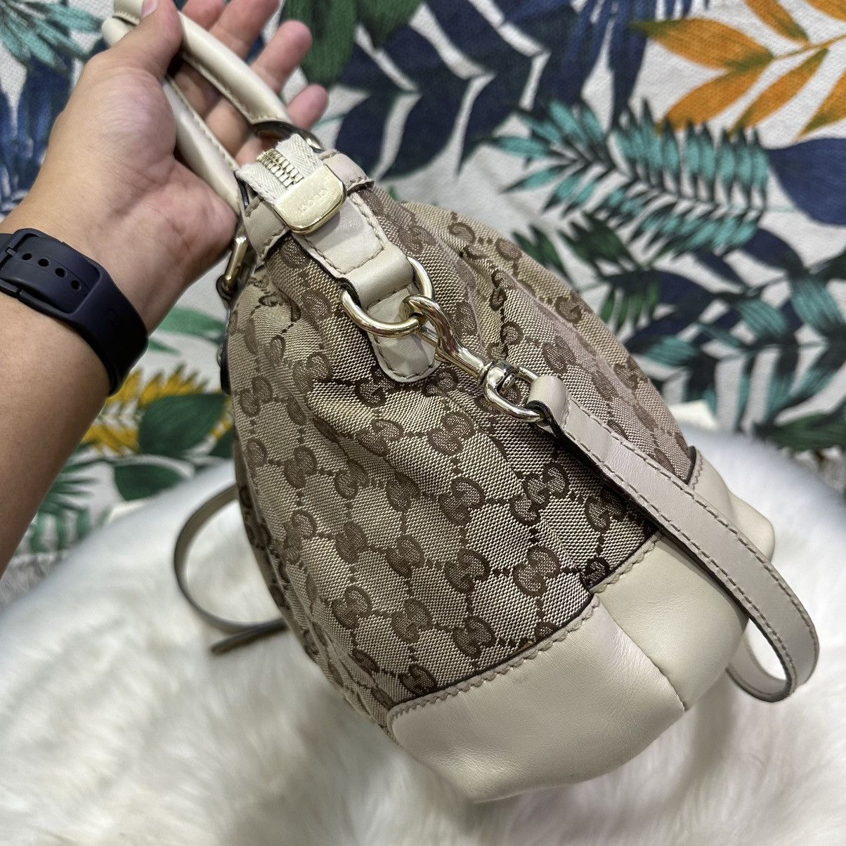Gucci Authentic GUCCI GG Sukey Handbag/ Shoulder Bag Size ONE SIZE - 6 Thumbnail
