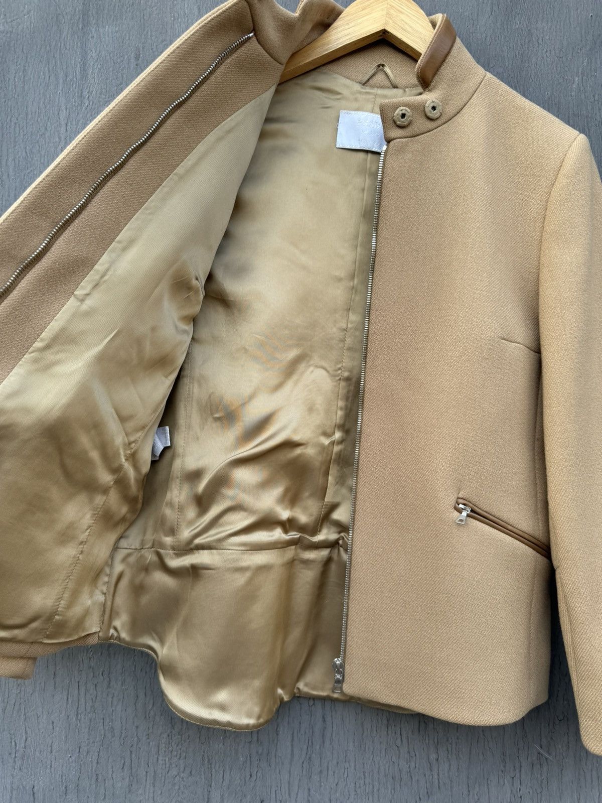 Prada Prada Vintage AW99 Camel Wool Jacket size 44 Size M / US 6-8 / IT 42-44 - 14 Thumbnail