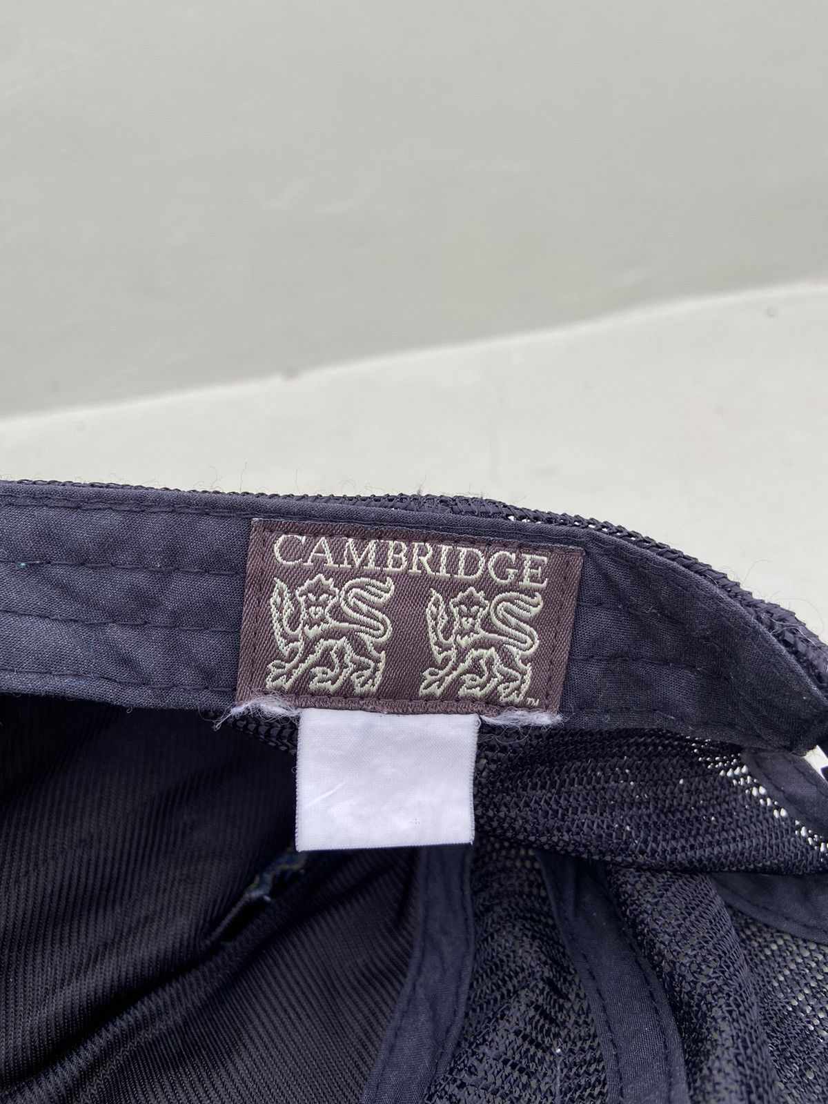 If Six Was Nine 2000s FOX CAMBRIDGE trucker hat Size ONE SIZE - 6 Thumbnail
