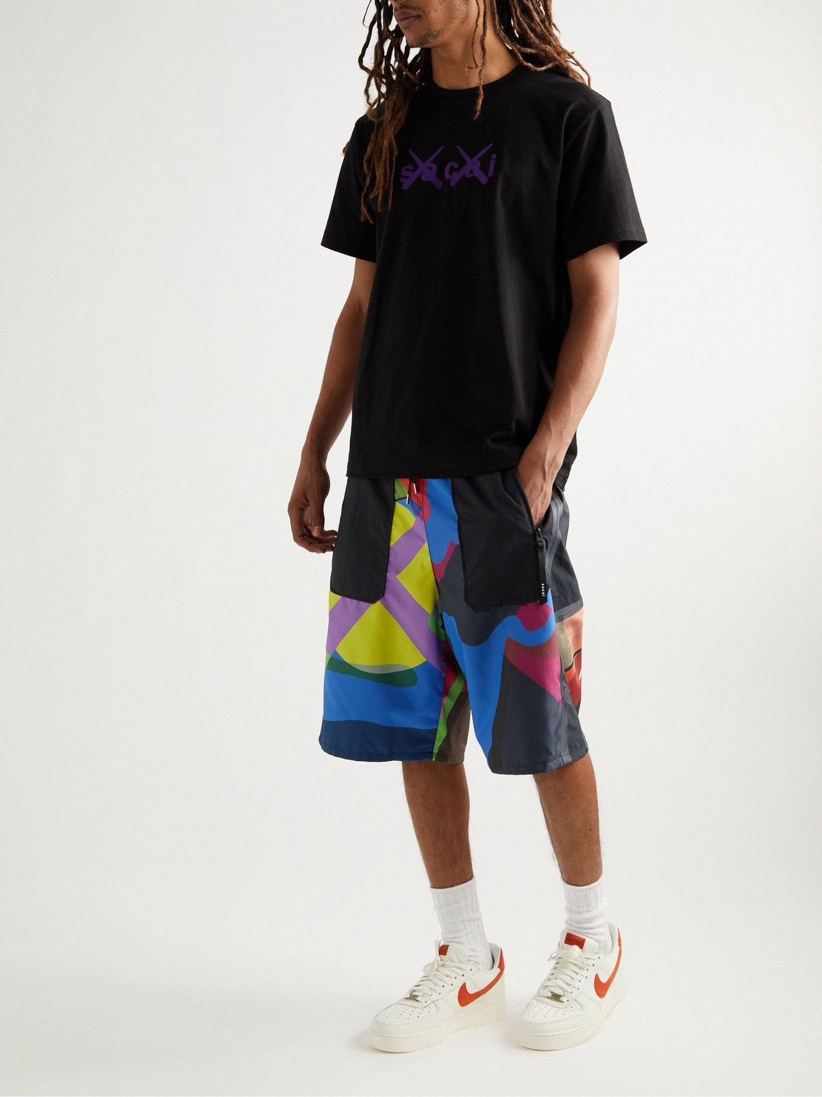 Kaws Kaws X Sacai printed drawstring shorts Size US 30 / EU 46 - 3 Thumbnail