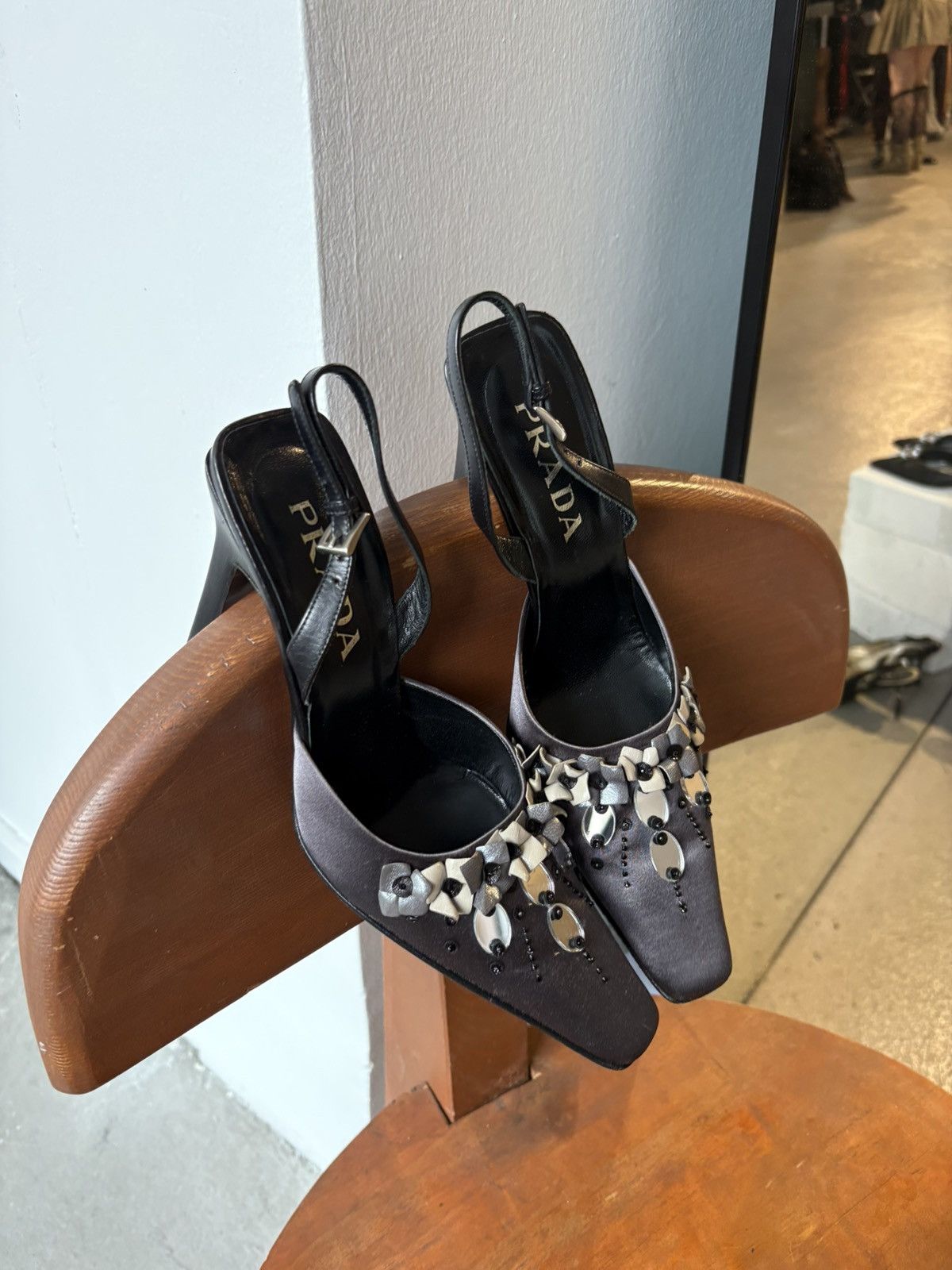 Prada Prada FW99 satin floral heels Size US 8.5 / IT 38.5 - 13 Thumbnail