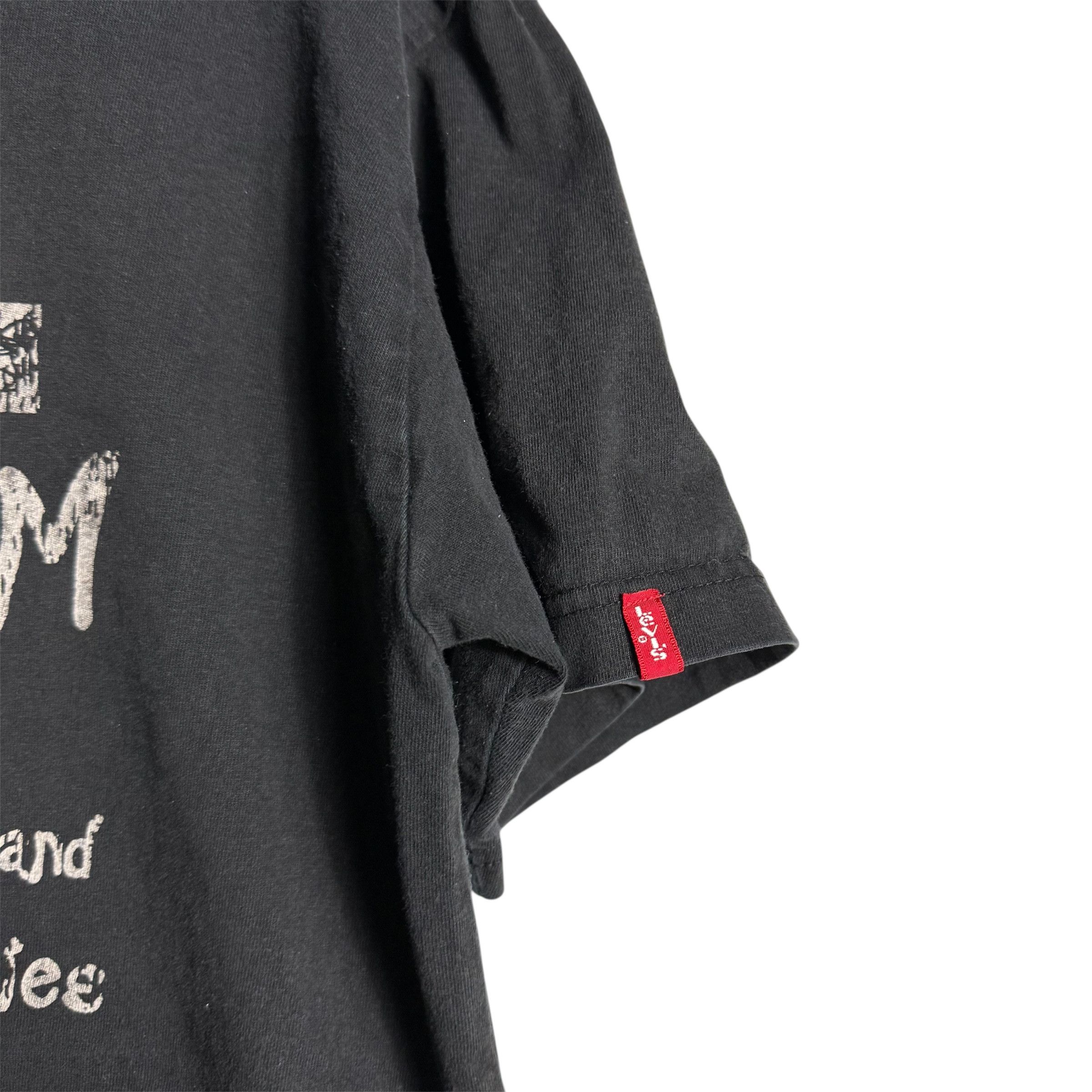 Levi's 🔥RARE🔥Vintage Levi's Red Tab Idealism Fit T-shirt Size US L / EU 52-54 / 3 - 3 Thumbnail