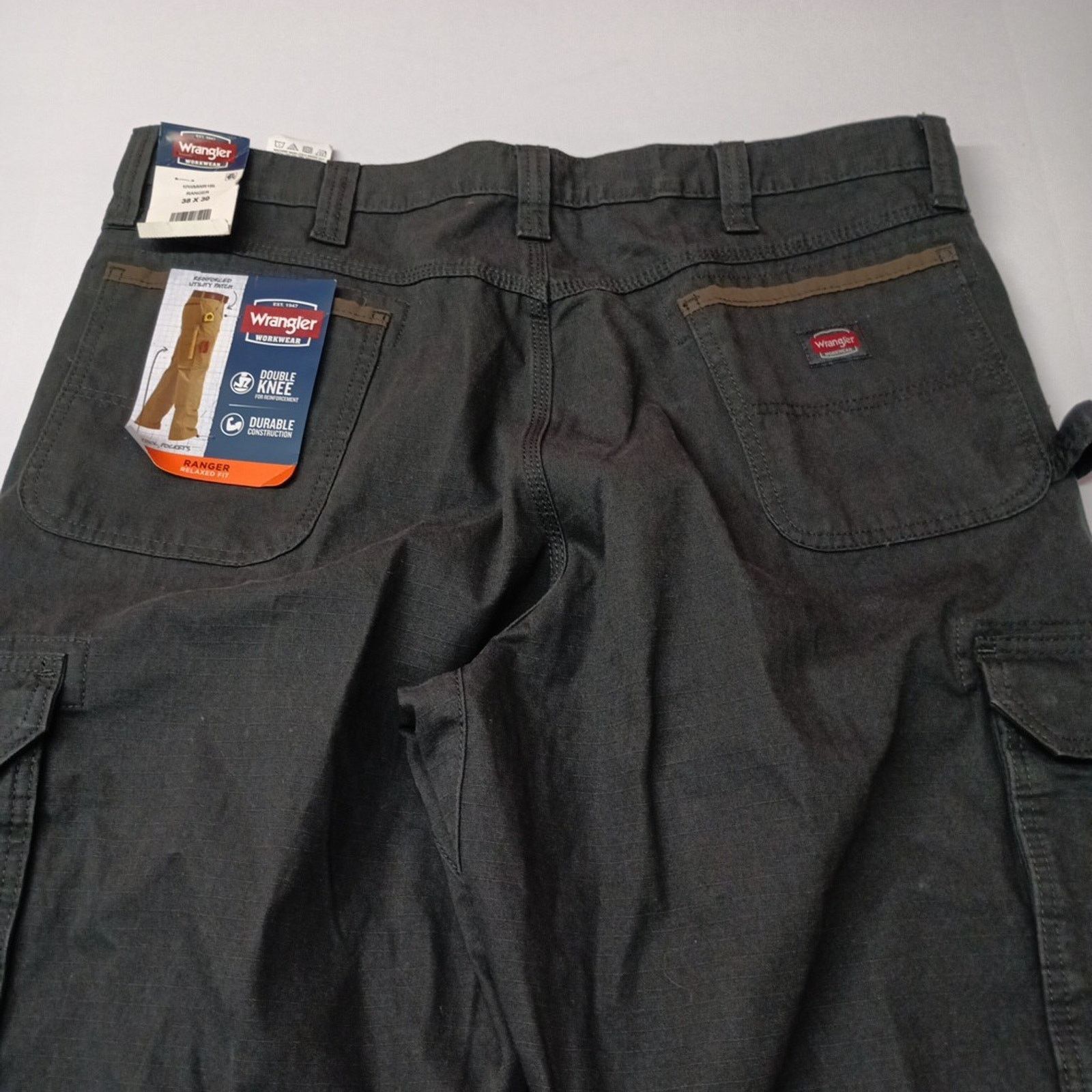 Wrangler Wrangler Relaxed Ranger Cargo Pants Men's Size 38x30 Black Size US 38 / EU 54 - 7 Thumbnail
