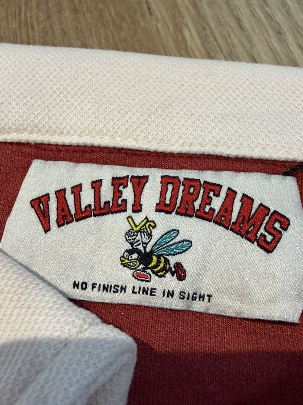 Vale Vale forever “rugby red” size medium Size US M / EU 48-50 / 2 - 4 Thumbnail