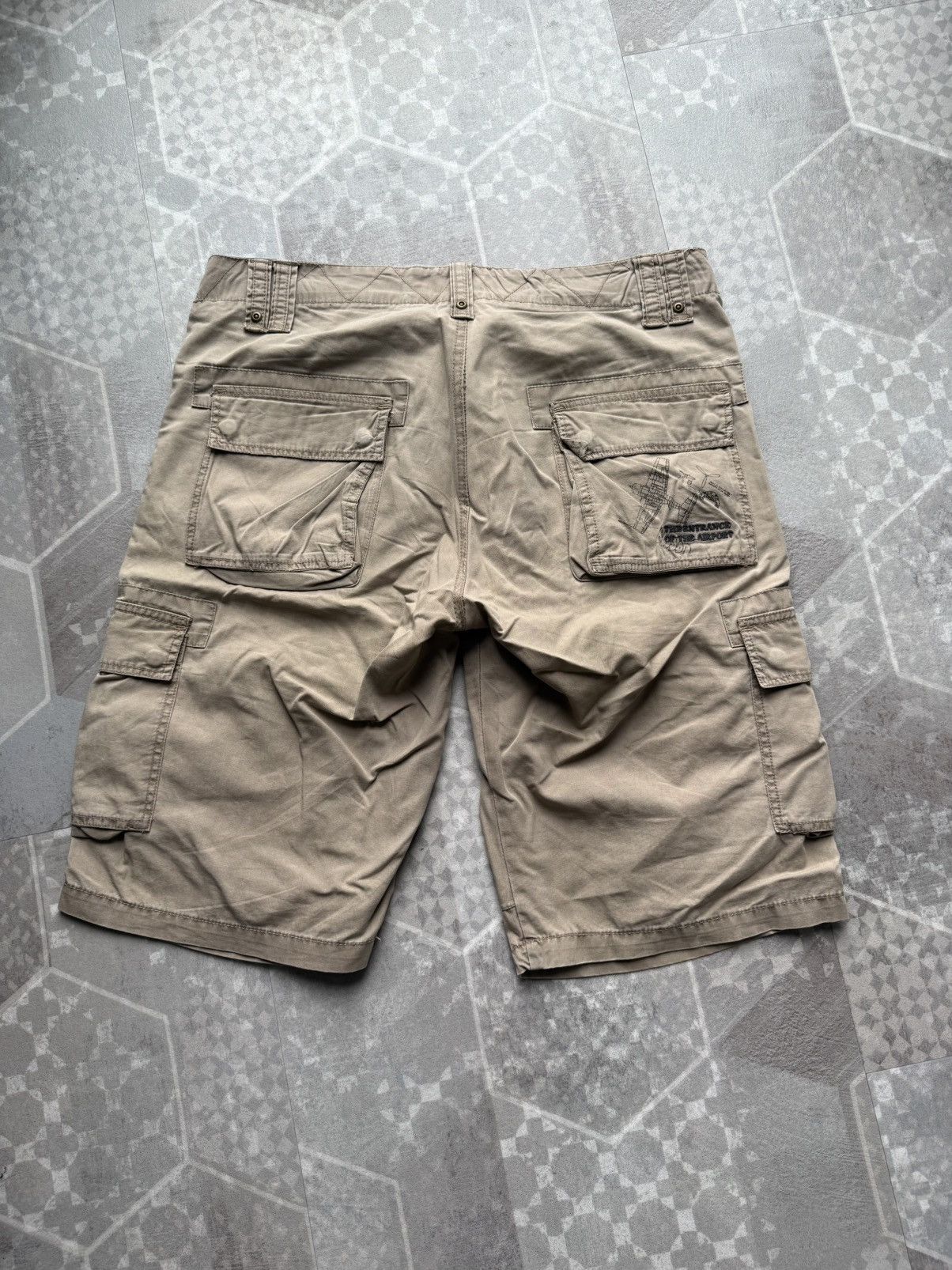 Other Icaboy’s Khaki Cargo Shorts Size US 32 / EU 48 - 3 Thumbnail
