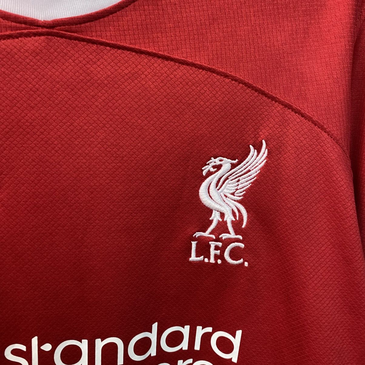 Nike Mens Nike FC Liverpool home 2022 soccer jersey size M Size US M / EU 48-50 / 2 - 4 Thumbnail