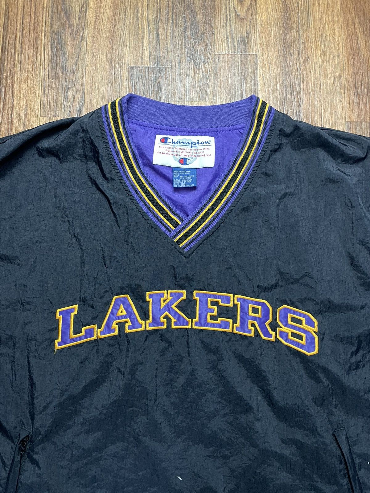 NBA VTG Lakers NBA Champion Windbreaker 90s Size US L / EU 52-54 / 3 - 2 Thumbnail